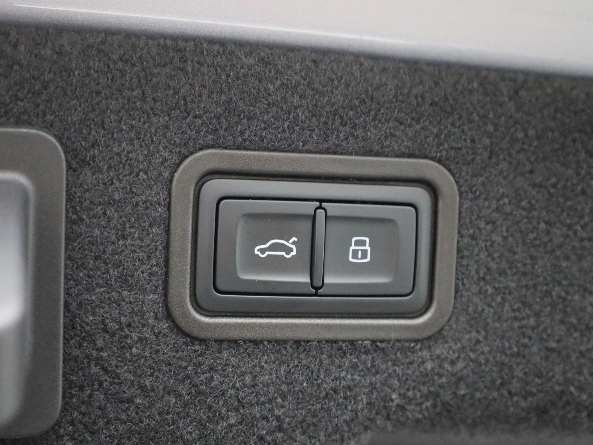 Audi-A8-image-14