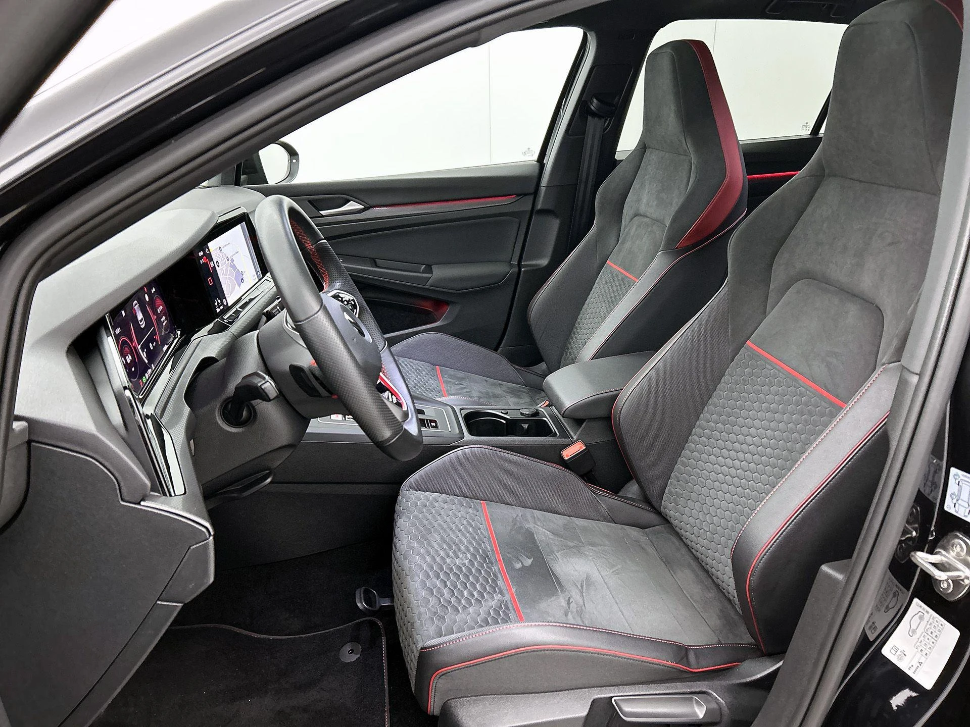 Volkswagen-Golf-image-49