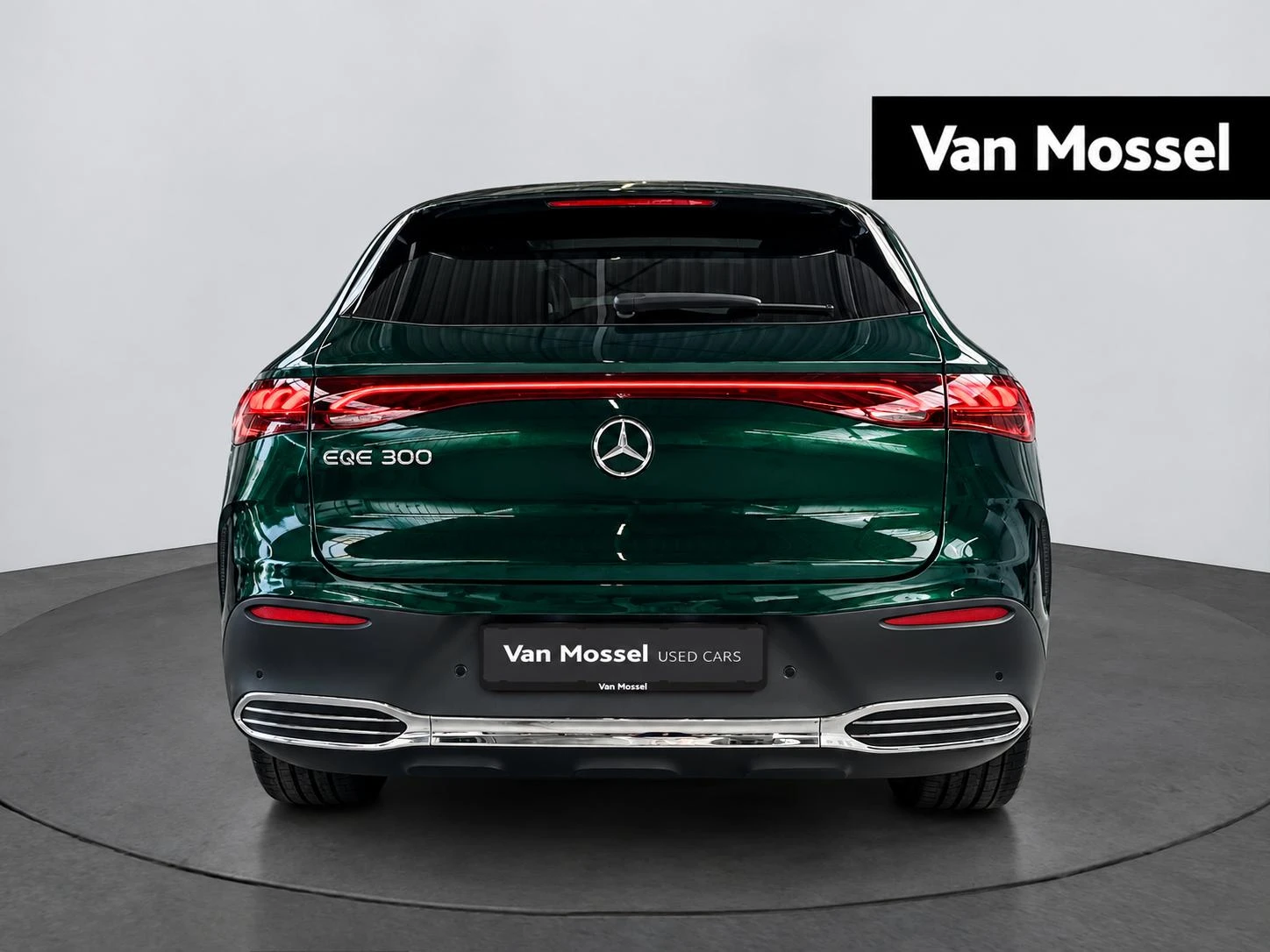 Mercedes-Benz-EQE-image-3