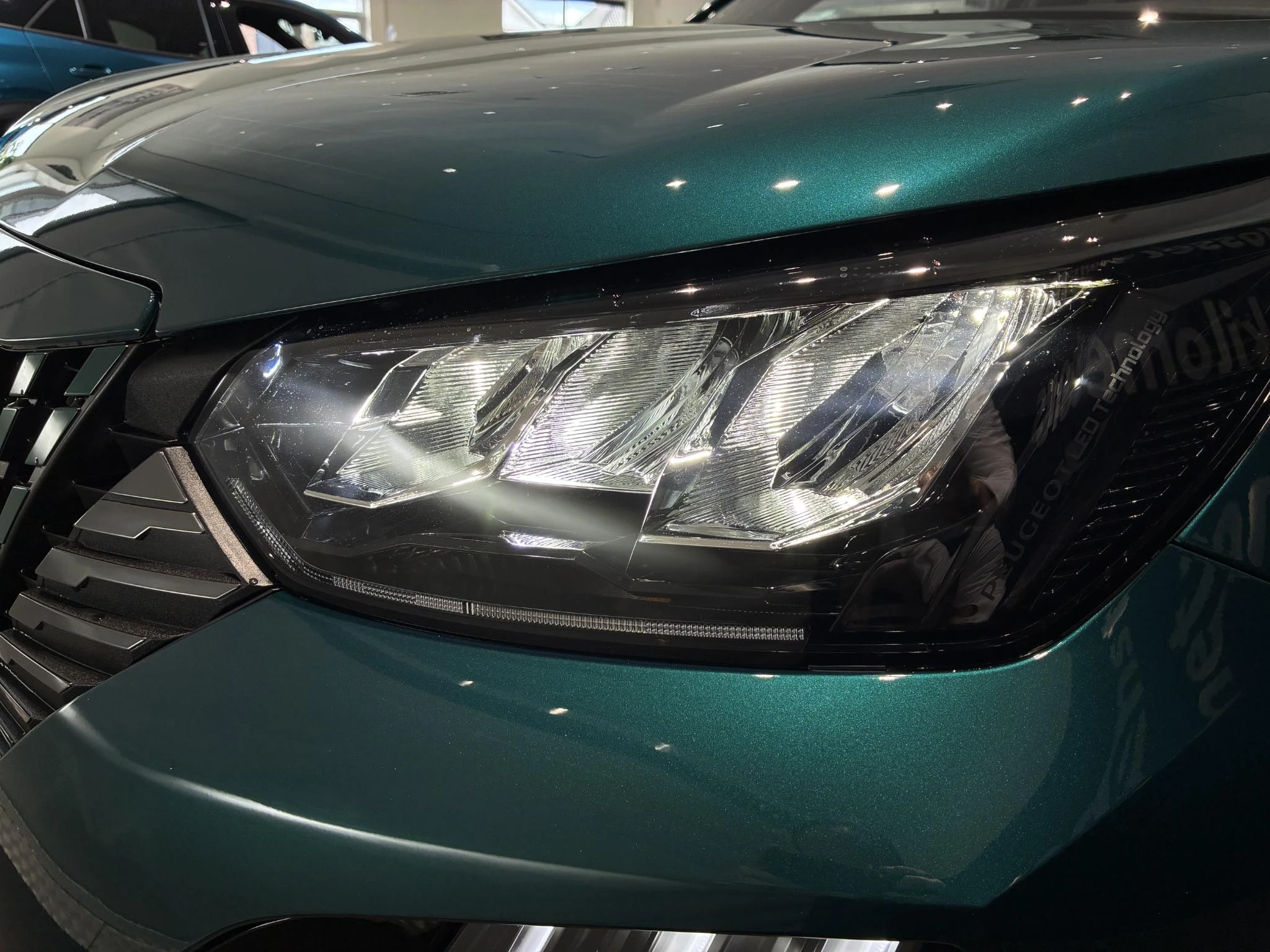 Peugeot-2008-image-18