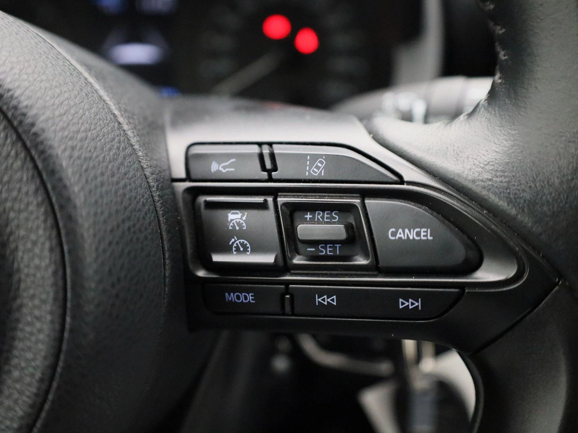 Toyota-Yaris-image-16