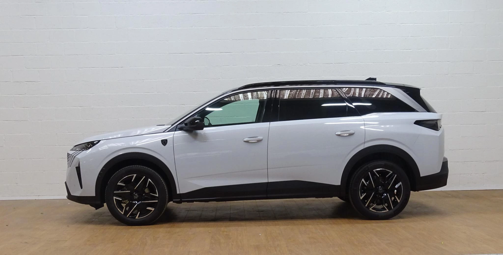 Peugeot 5008 1.2 HYBRID 145 GT +pano dak