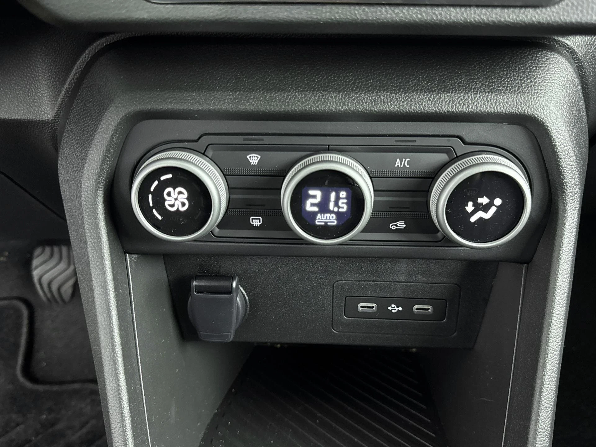 Dacia-Sandero-image-18
