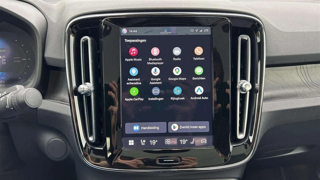 Volvo-C40-image-18