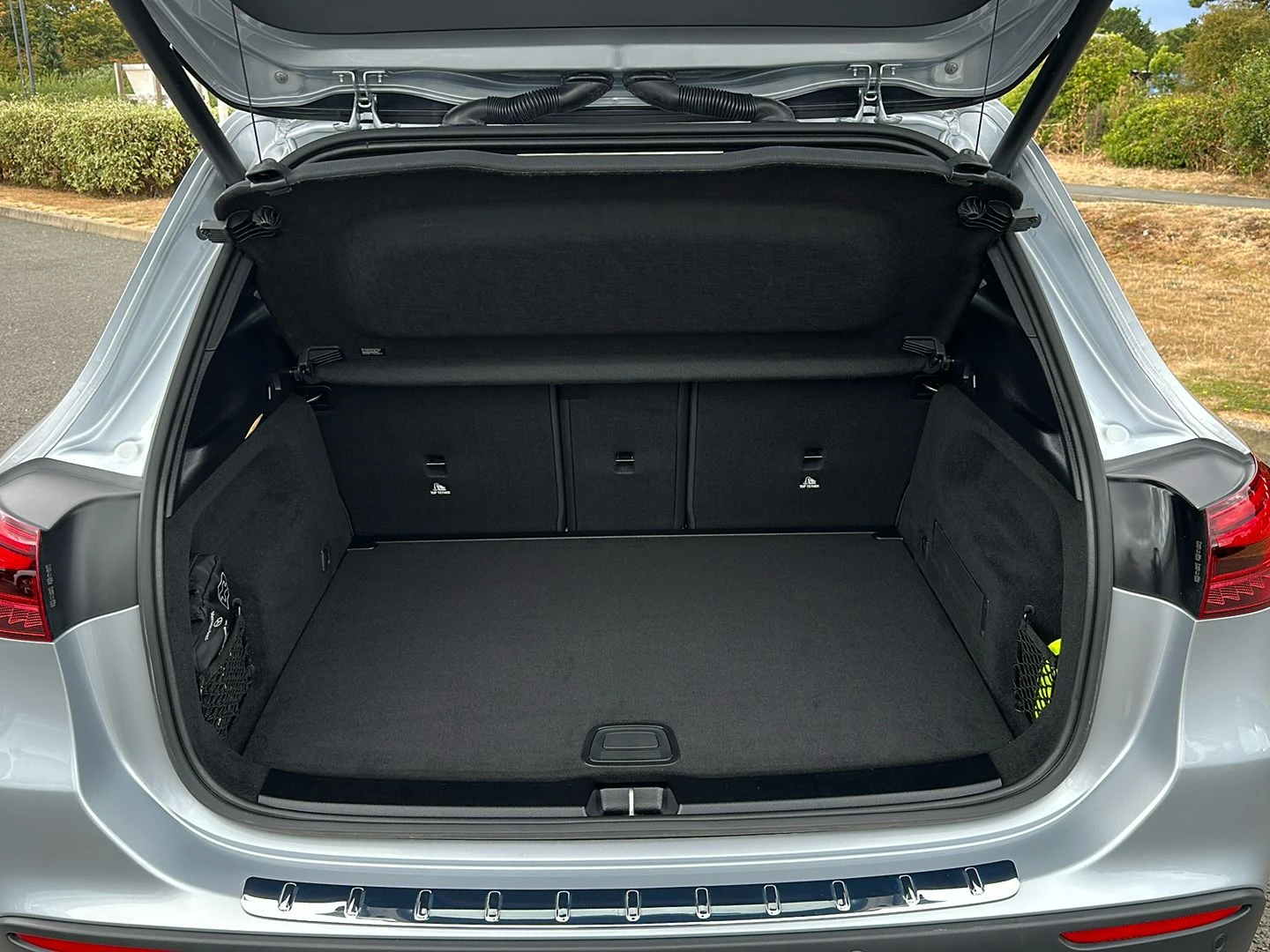 Mercedes-Benz-GLA-image-14