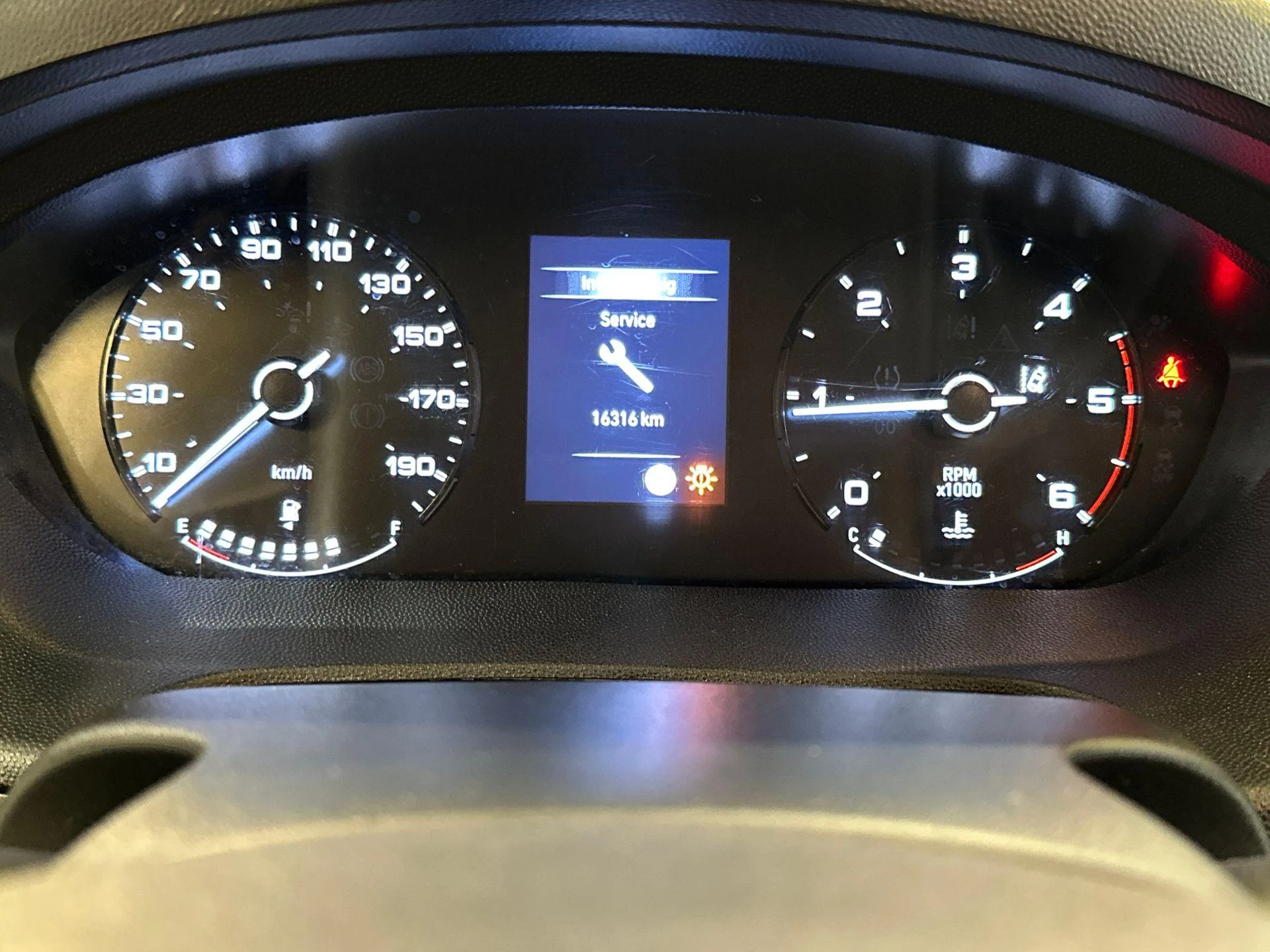 Opel-Movano-image-22