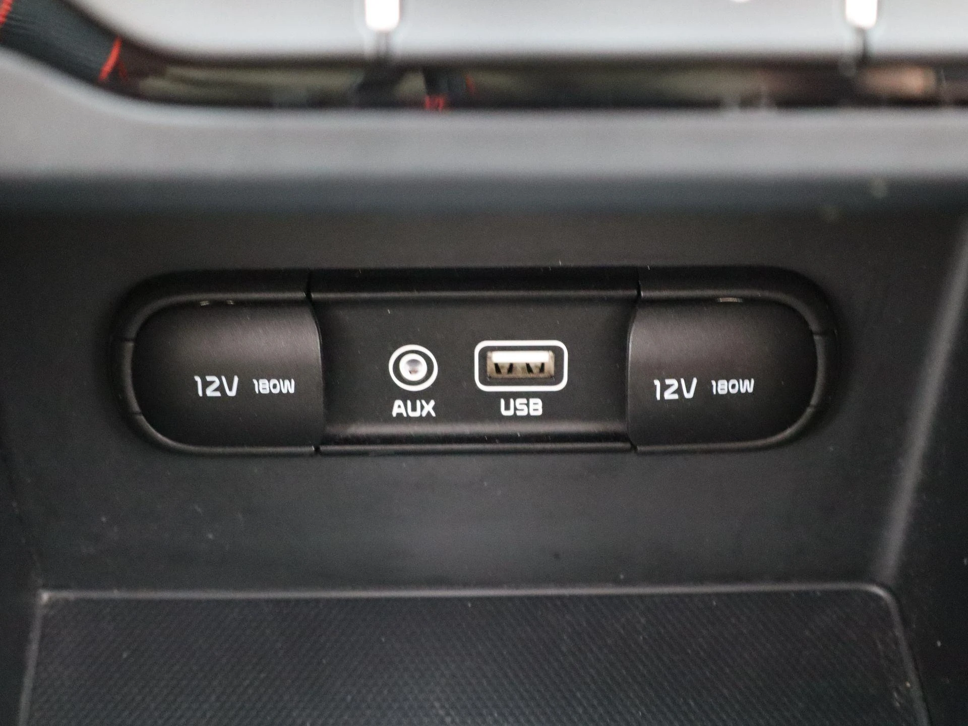 Kia-Niro-image-18
