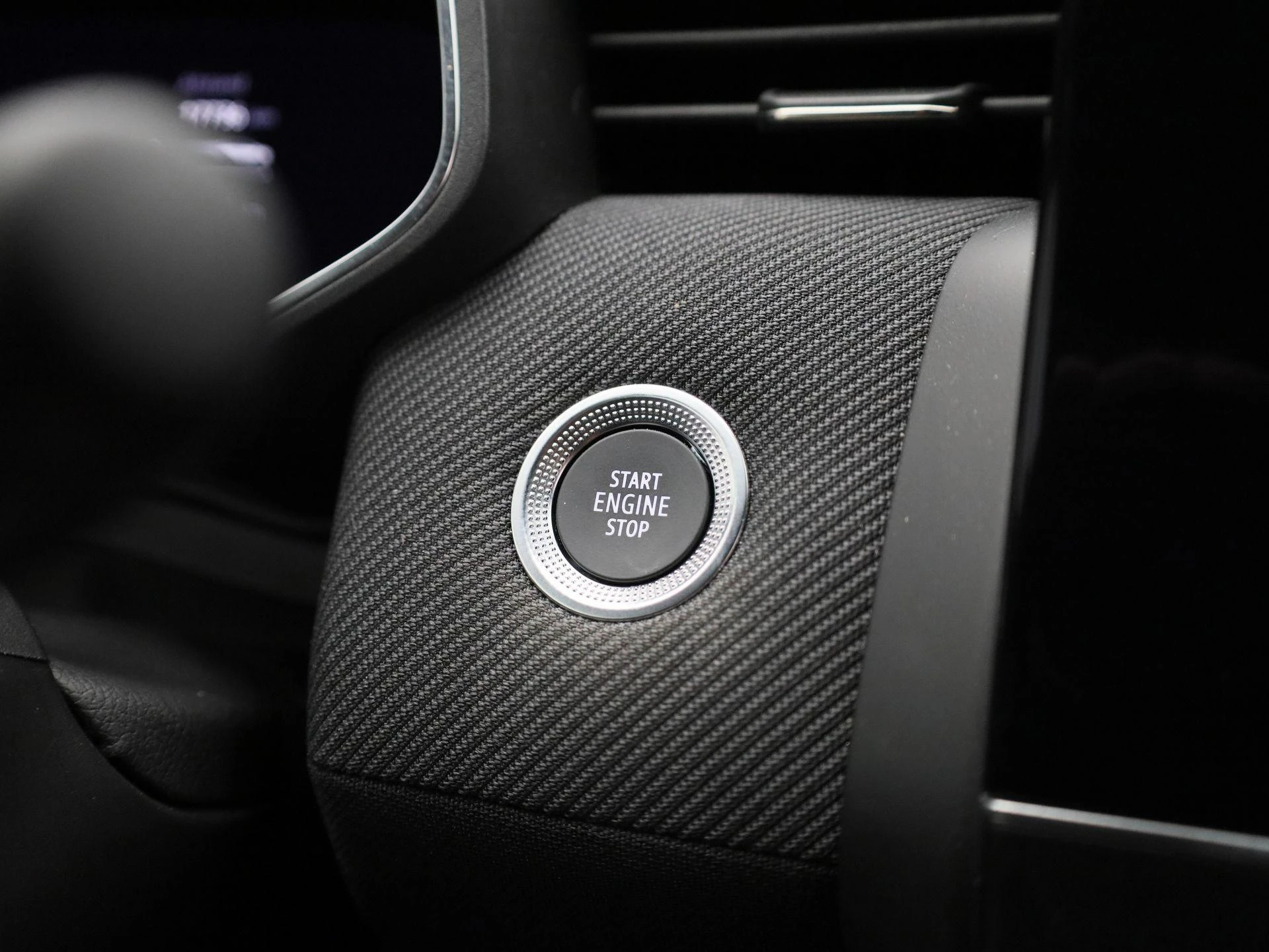 Renault-Clio-image-22