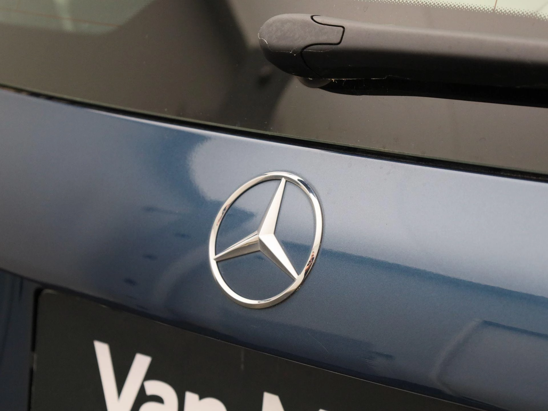 Mercedes-Benz GLB 200 LUXURY LINE + LEDER + PANO + 7-ZIT + CARPLAY +