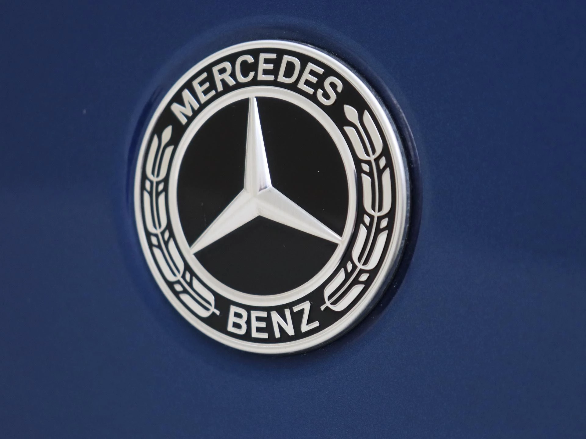 Mercedes-Benz-GLA-image-25