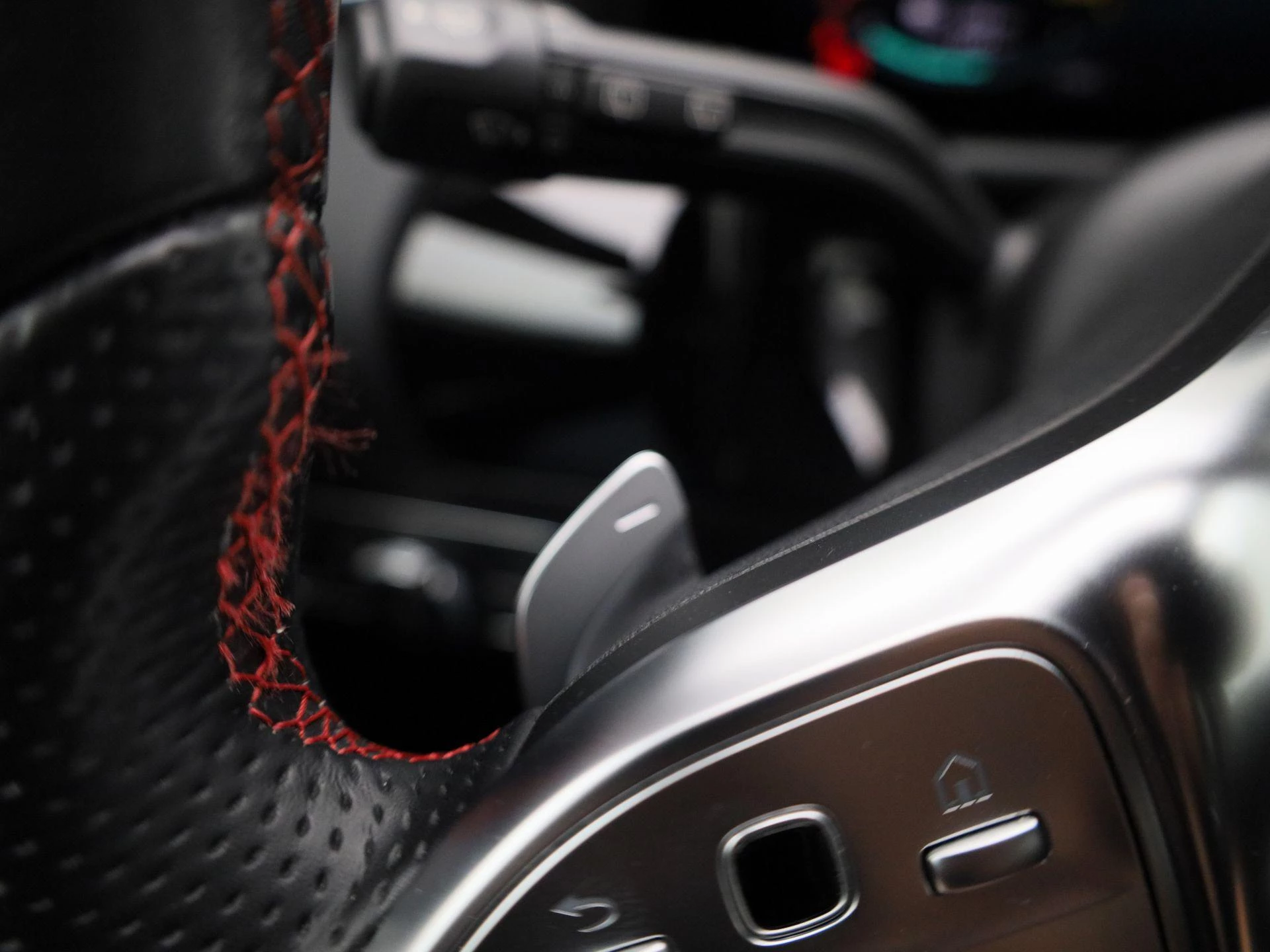 Mercedes-Benz-EQA-image-25