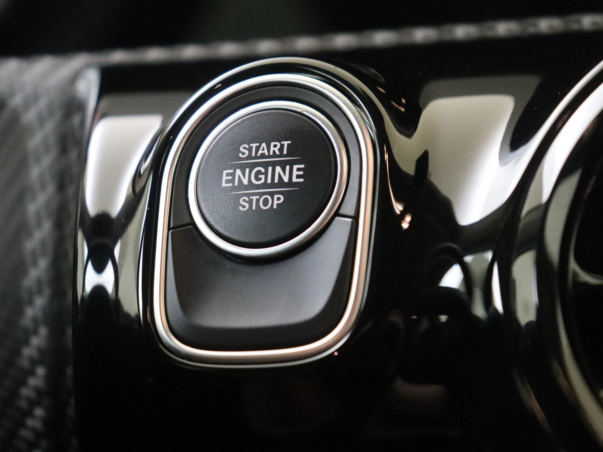 Mercedes-Benz-A-Klasse-image-20