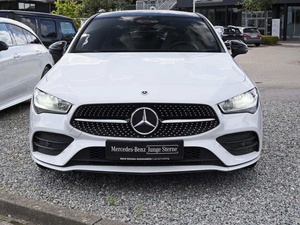 Mercedes-Benz-CLA 200 d-image-3