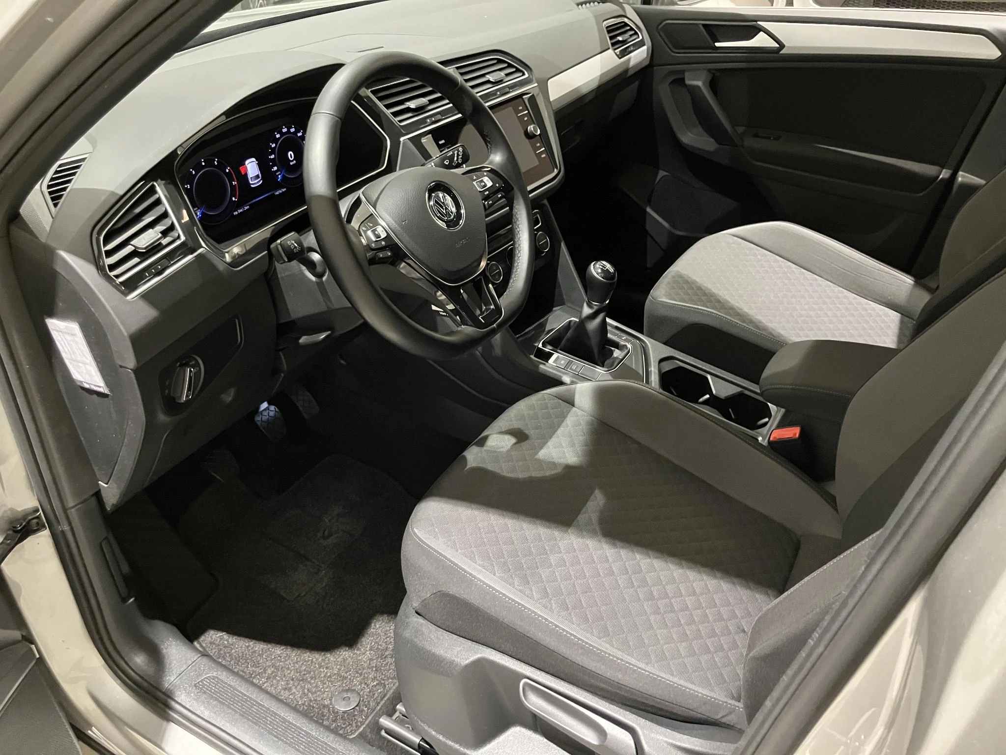 Volkswagen-Tiguan-image-3