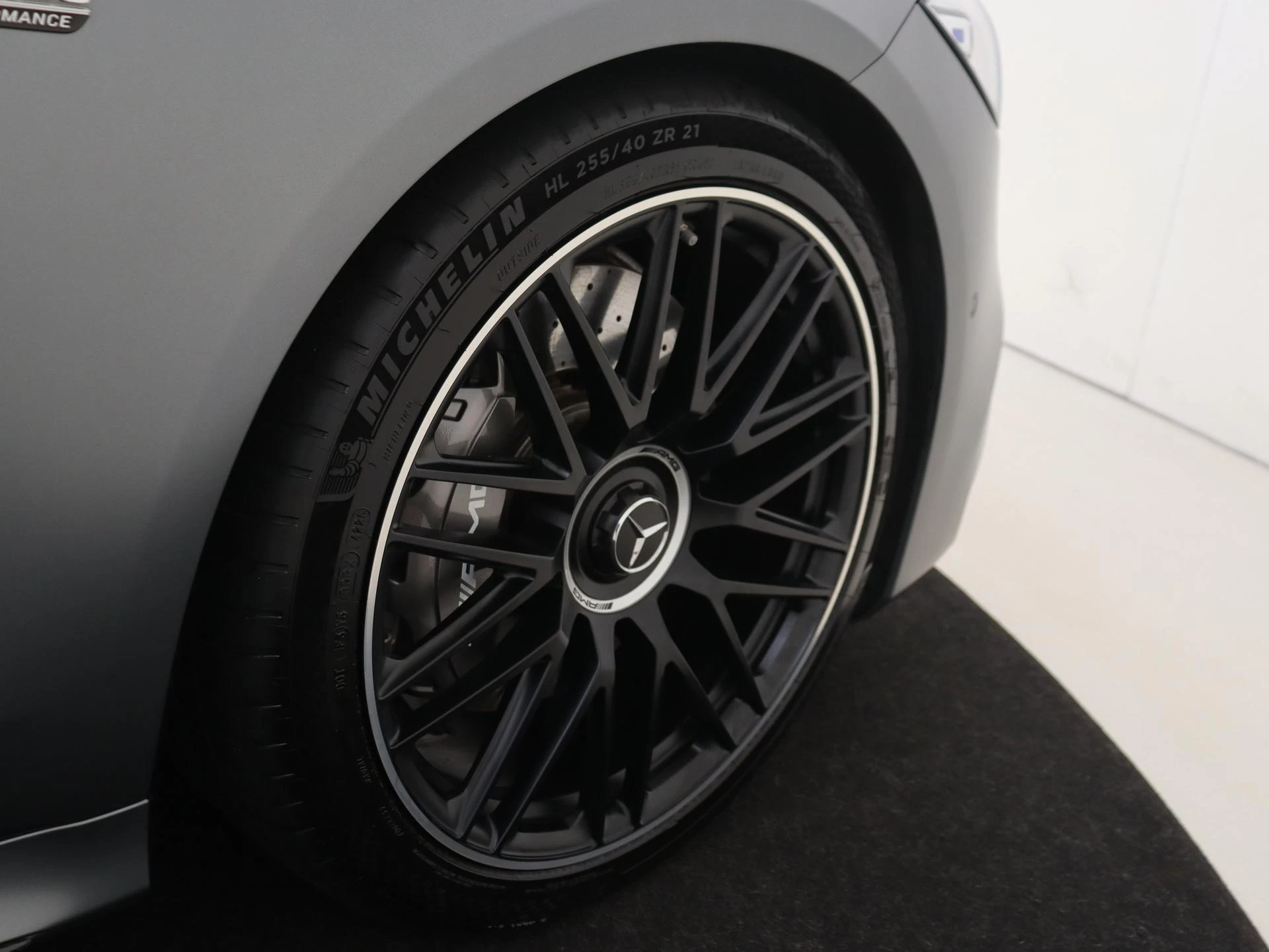 Mercedes-Benz-S-Klasse-image-39