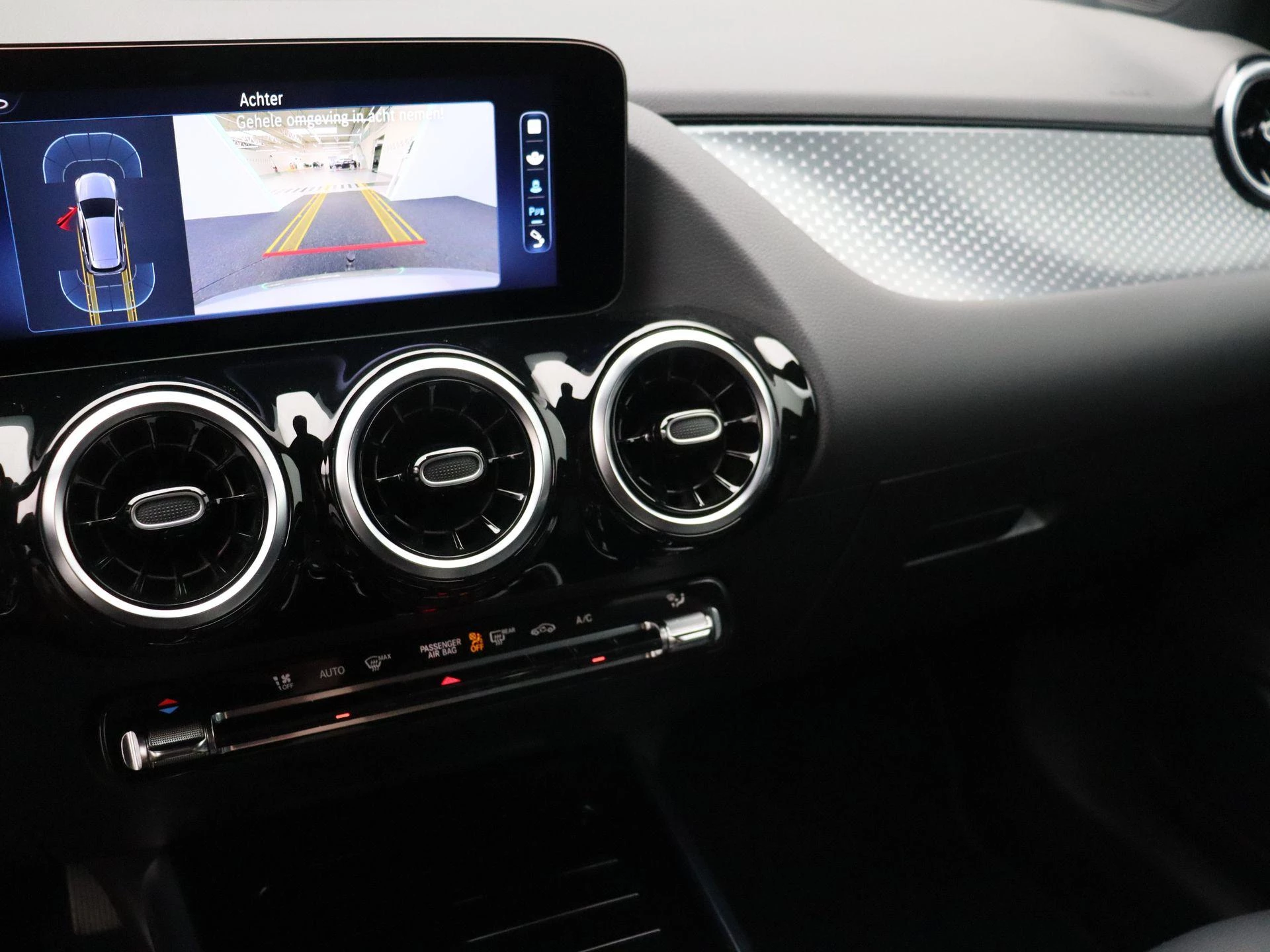 Mercedes-Benz B-Klasse 180 Business Line + CARPLAY + TREKHAAK +