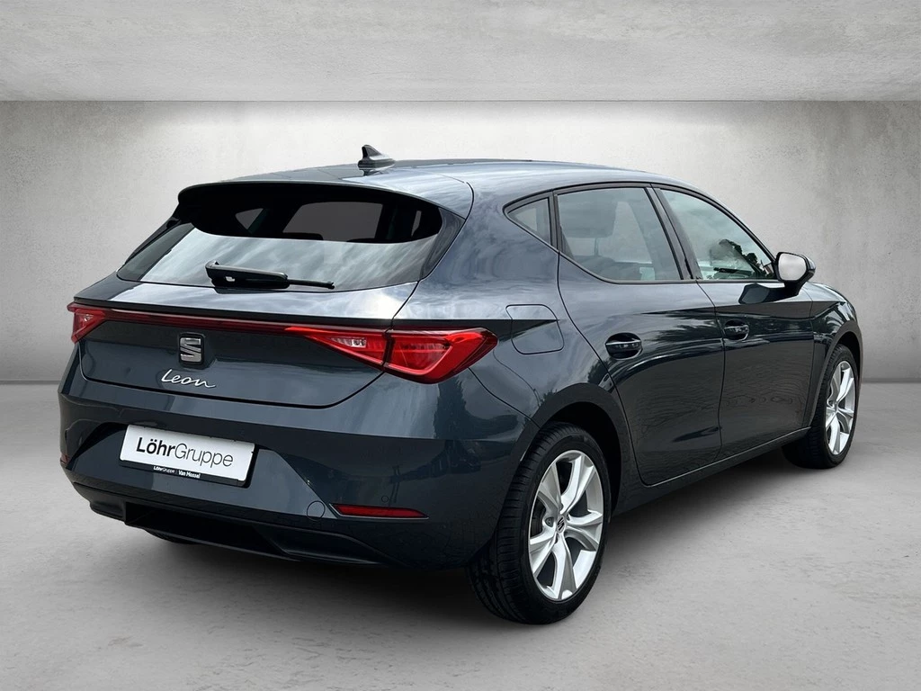 SEAT Leon 2.0 TDI DSG Style *Navi*LED*AHK*