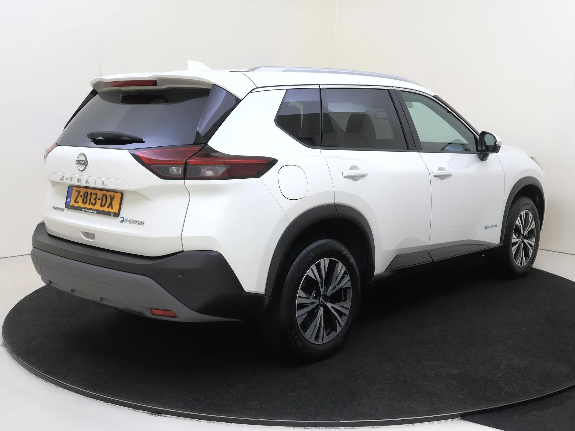 Nissan-X-Trail-image-3