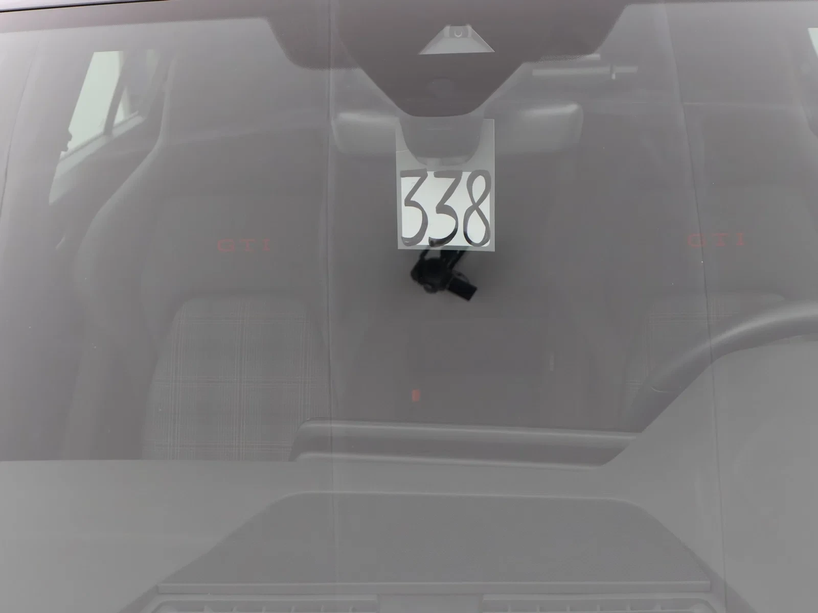 Volkswagen-Golf-image-9