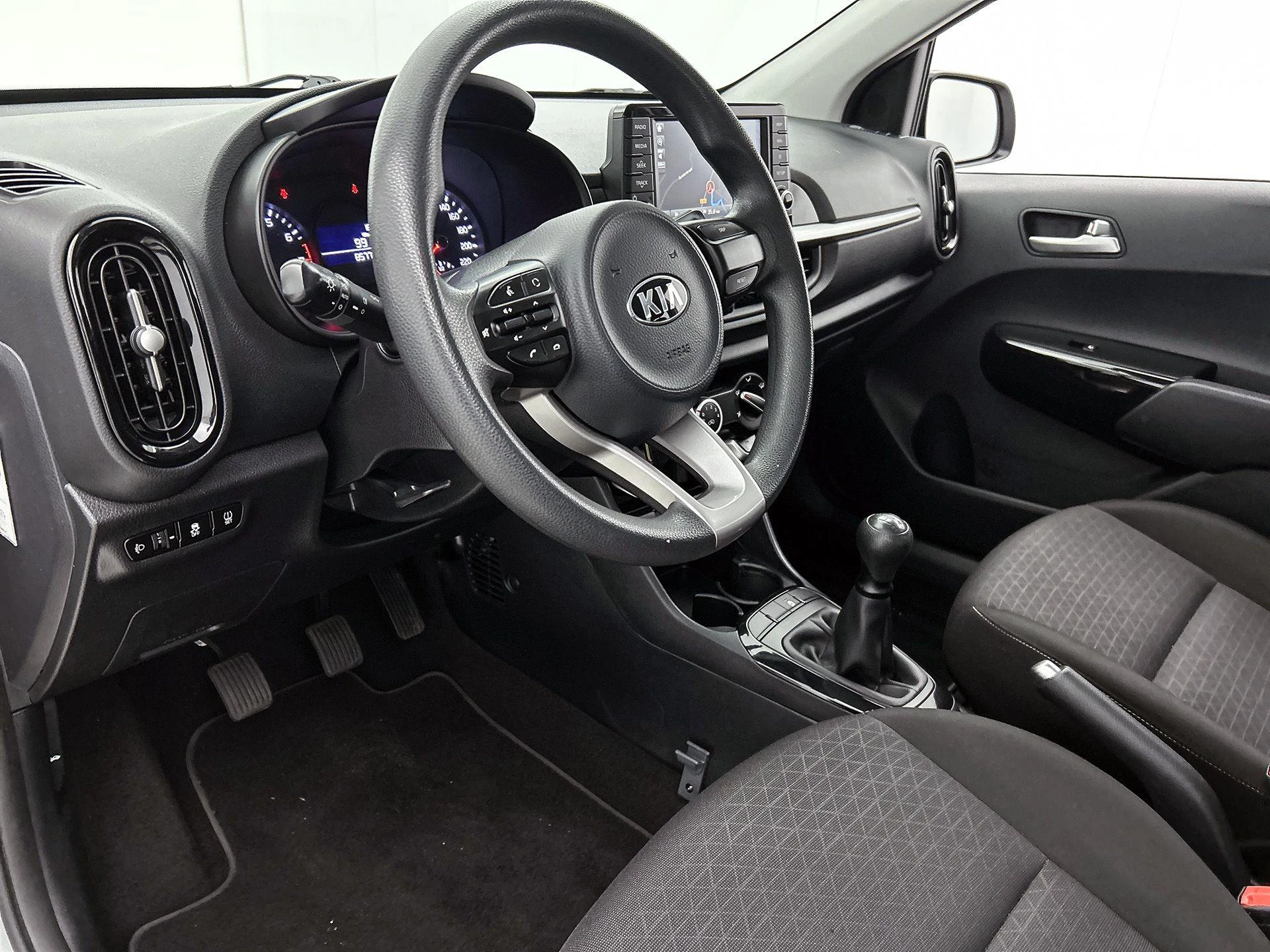 Kia-Picanto-image-13