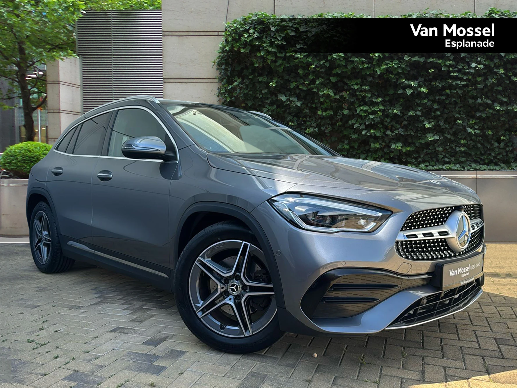 Mercedes-Benz-GLA-image-0