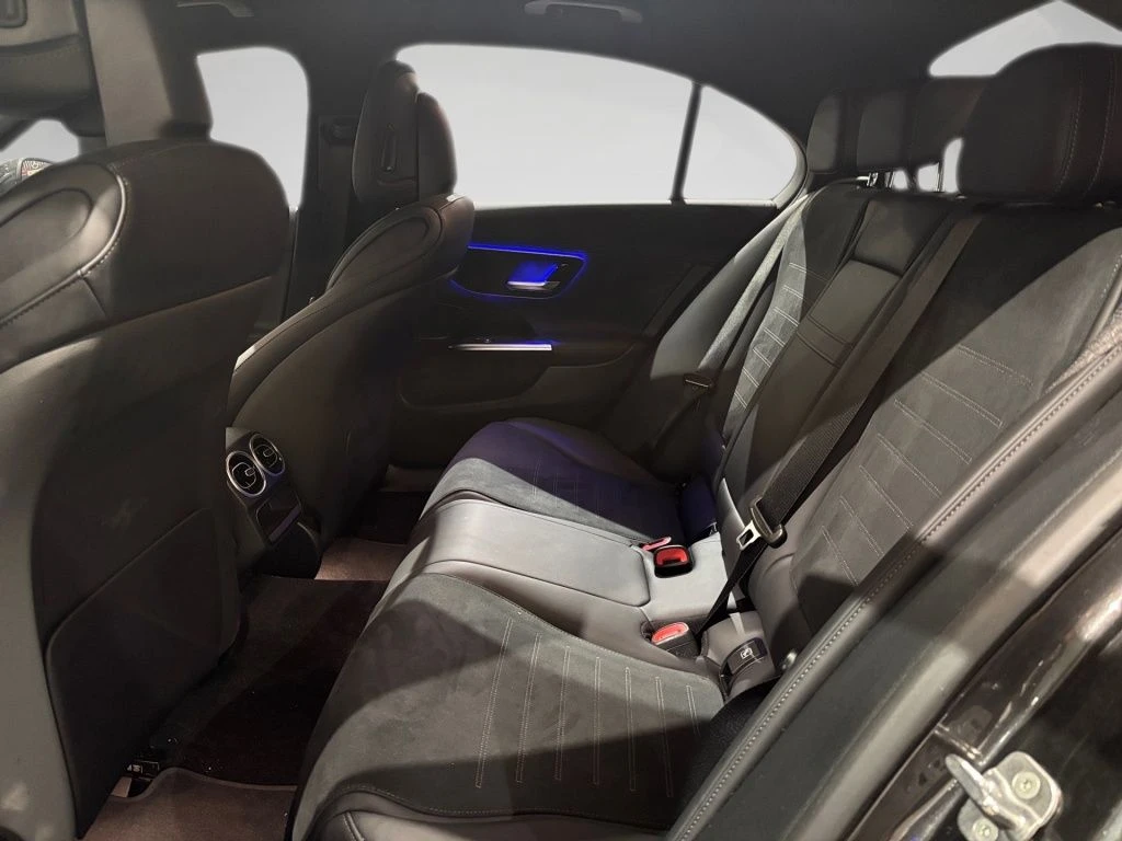 Mercedes-Benz-C-Klasse 300 d-image-9