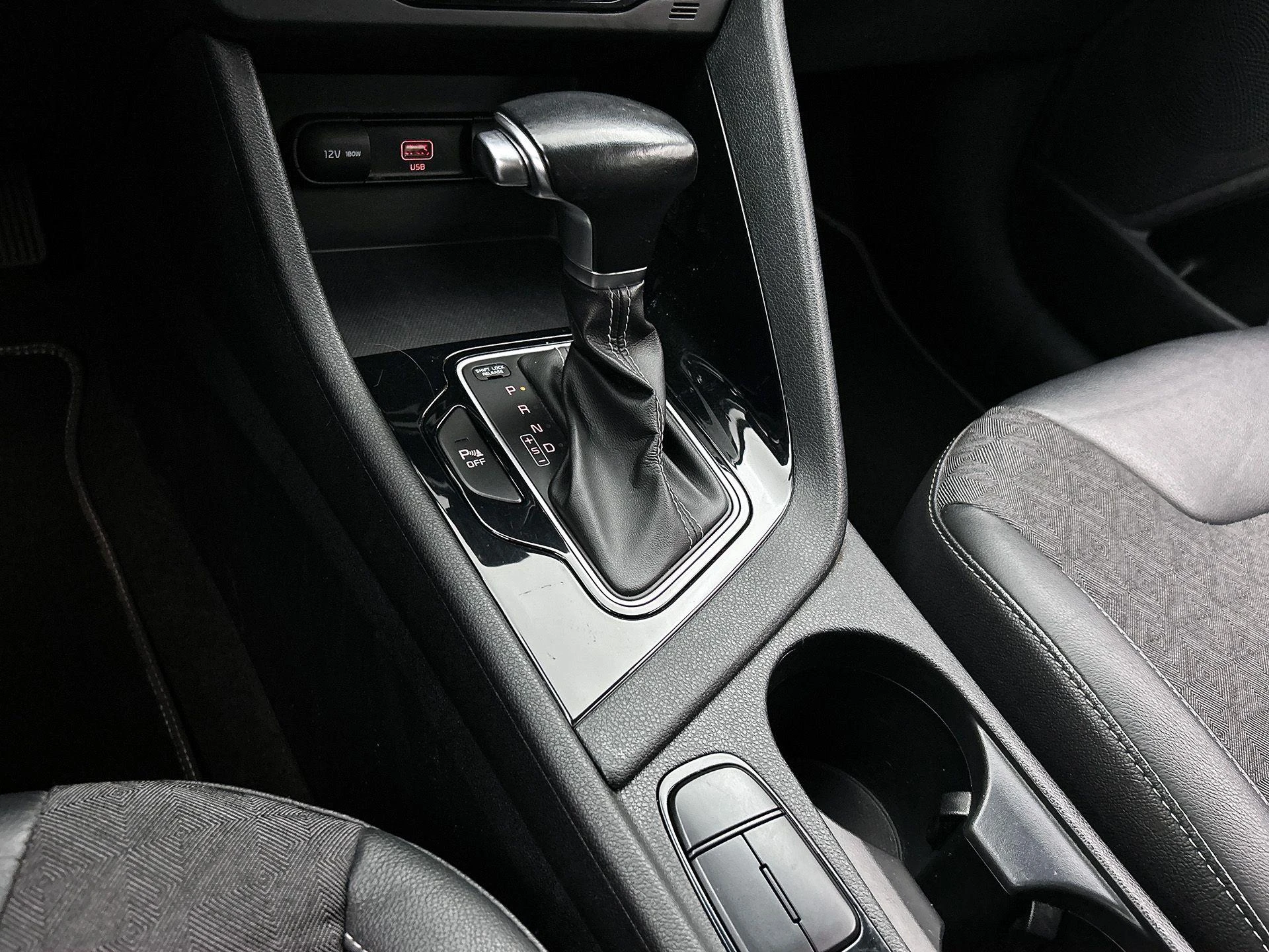 Kia-Niro-image-24
