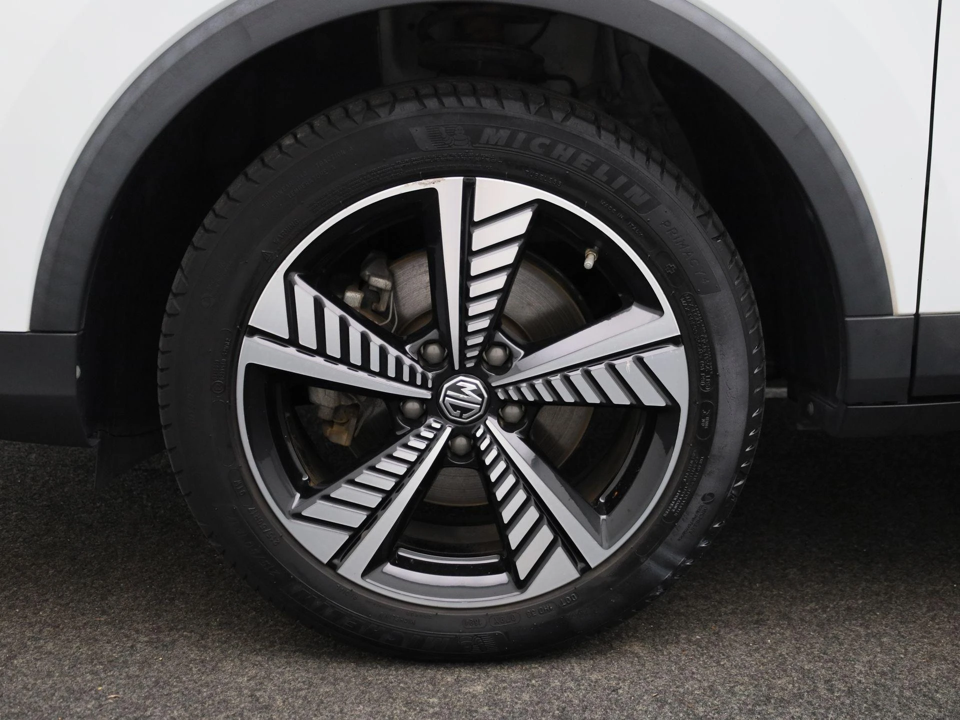 MG-ZS EV-image-12