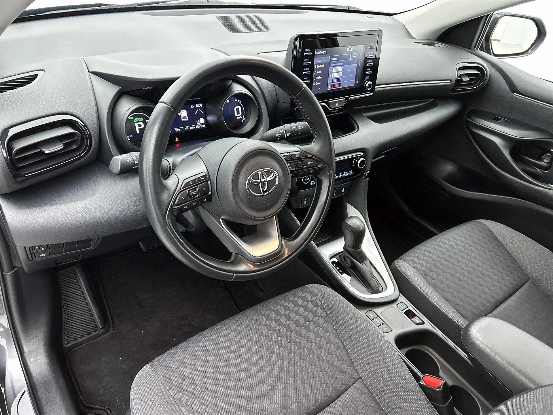 Toyota-Yaris-image-19