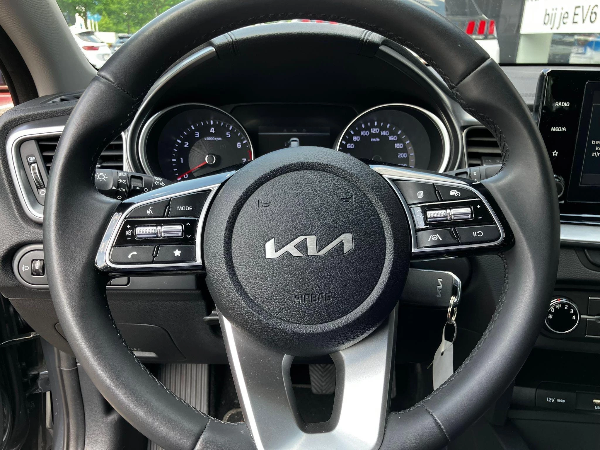 Kia-Ceed Sportswagon-image-4