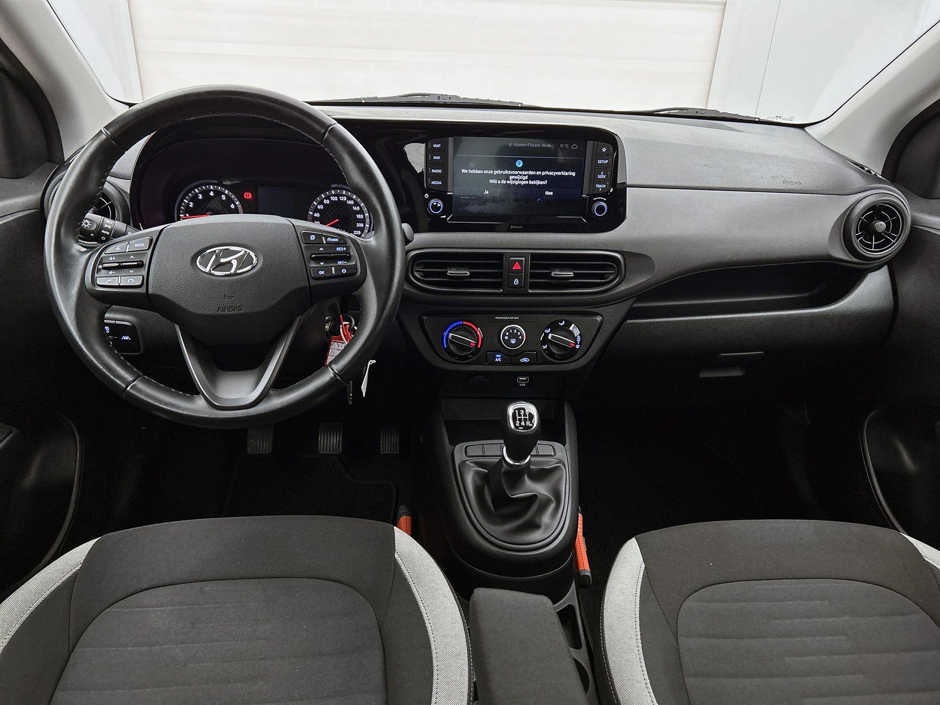 Hyundai-i10-image-15