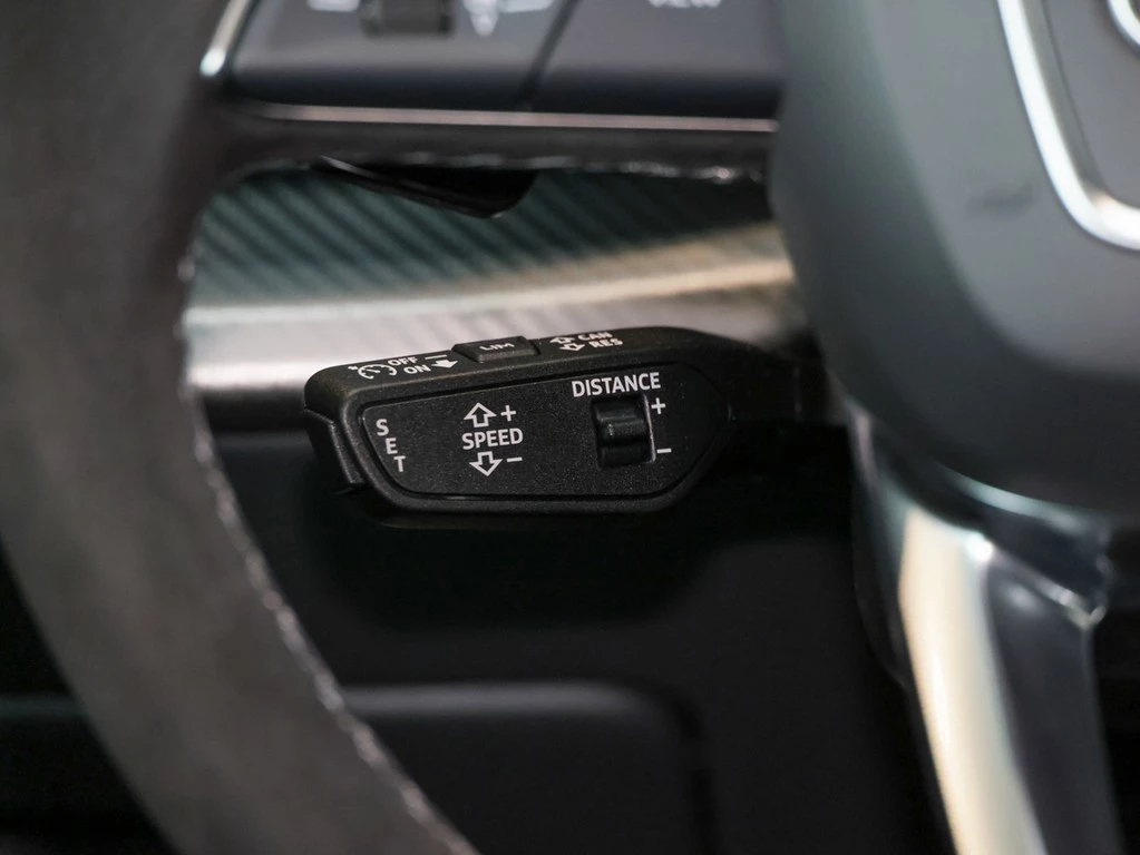 Audi-RSQ8-image-18