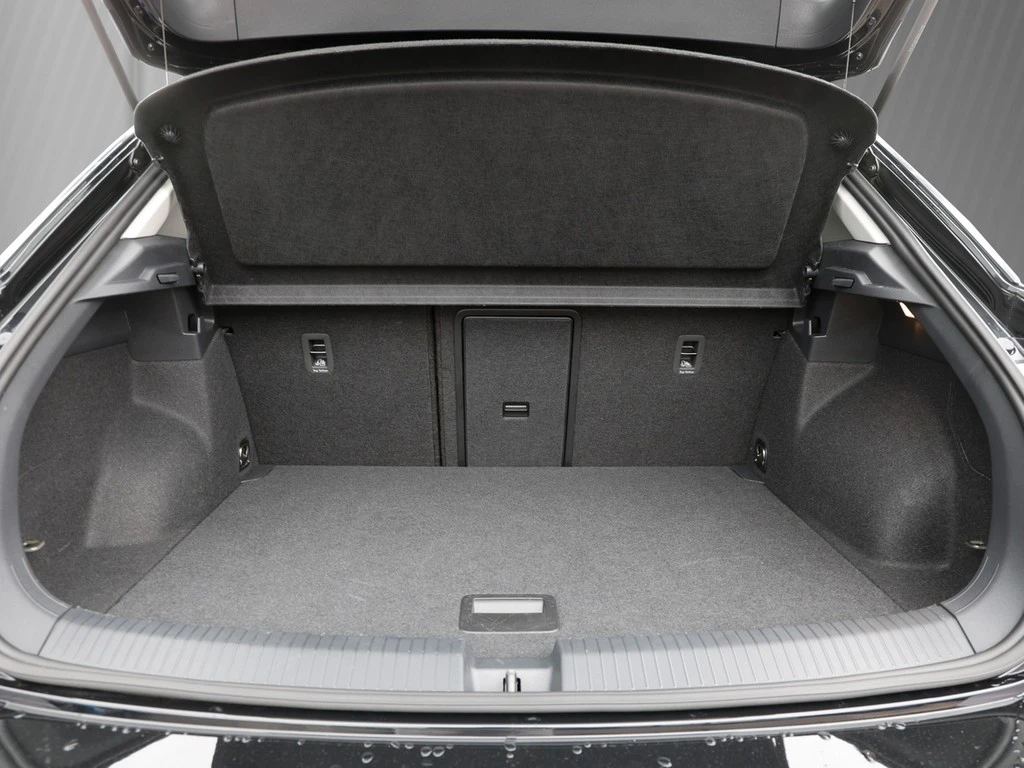 Volkswagen-T-Roc-image-5