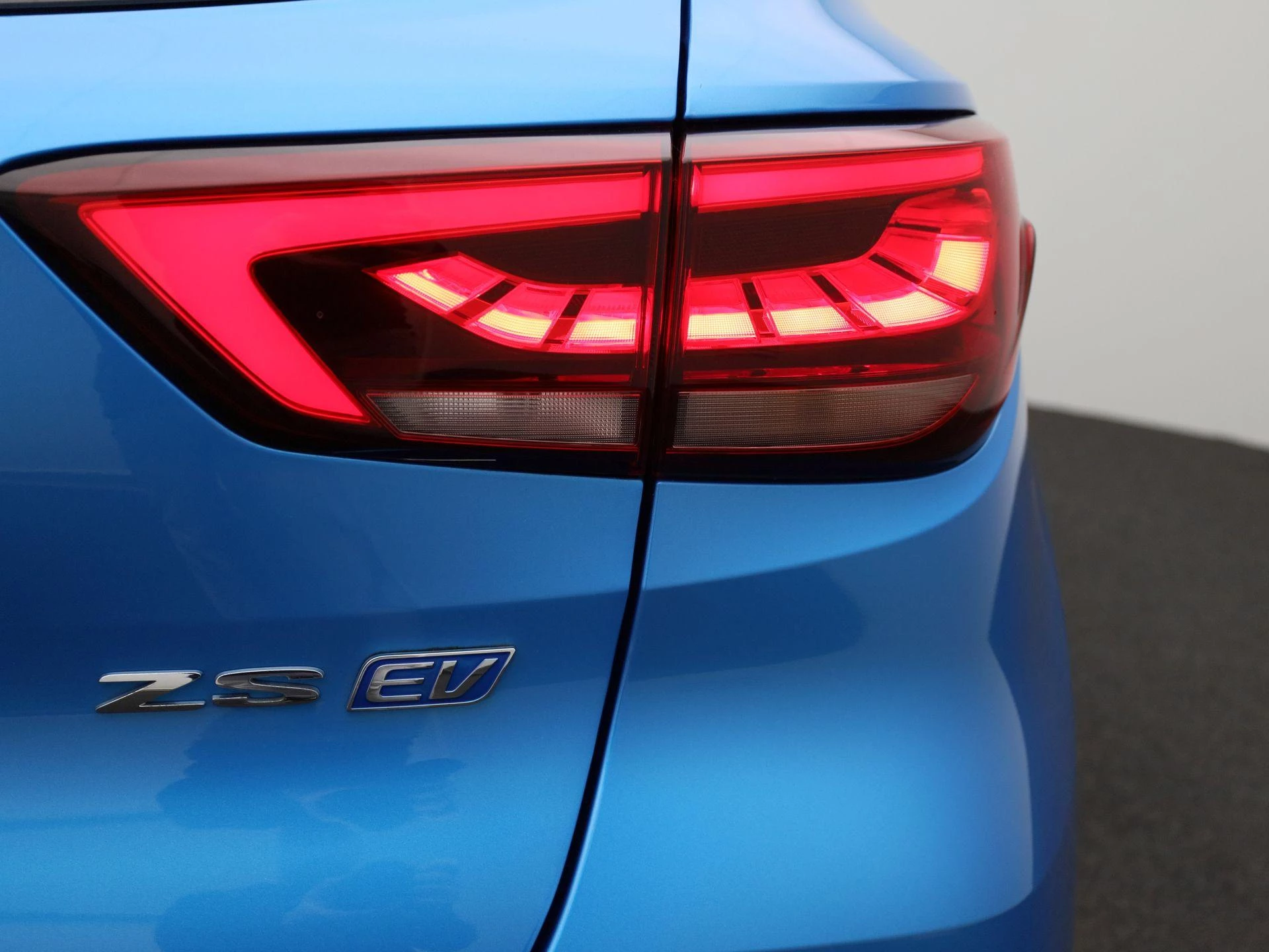 MG-ZS EV-image-32