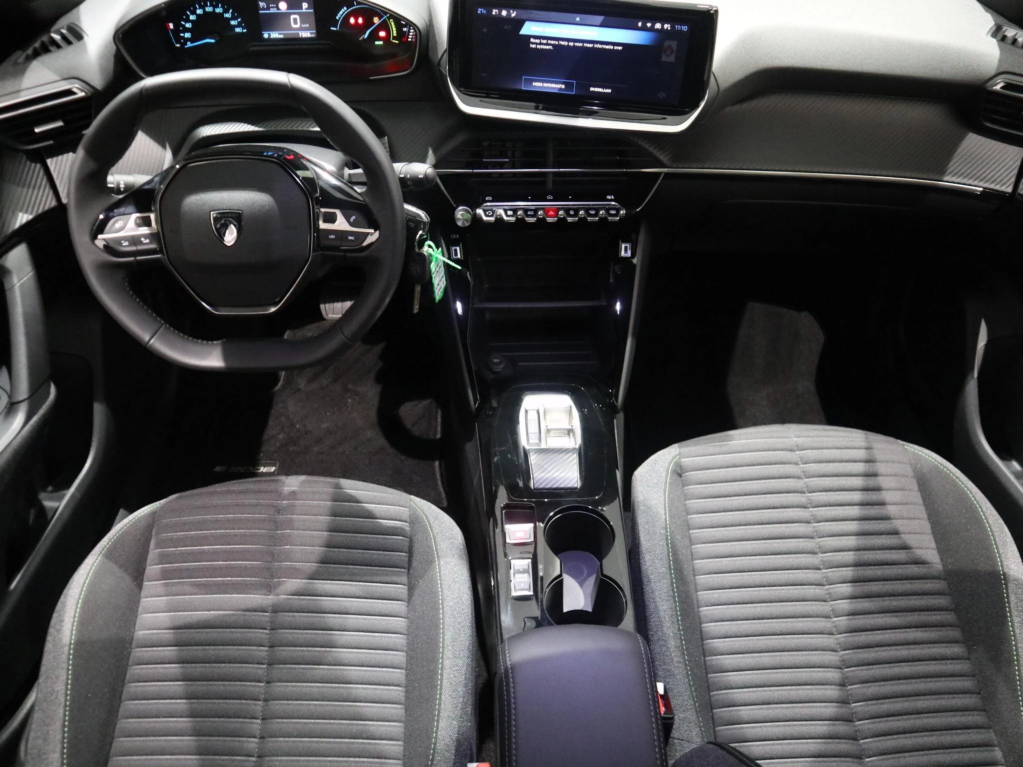 Peugeot-e-2008-image-11