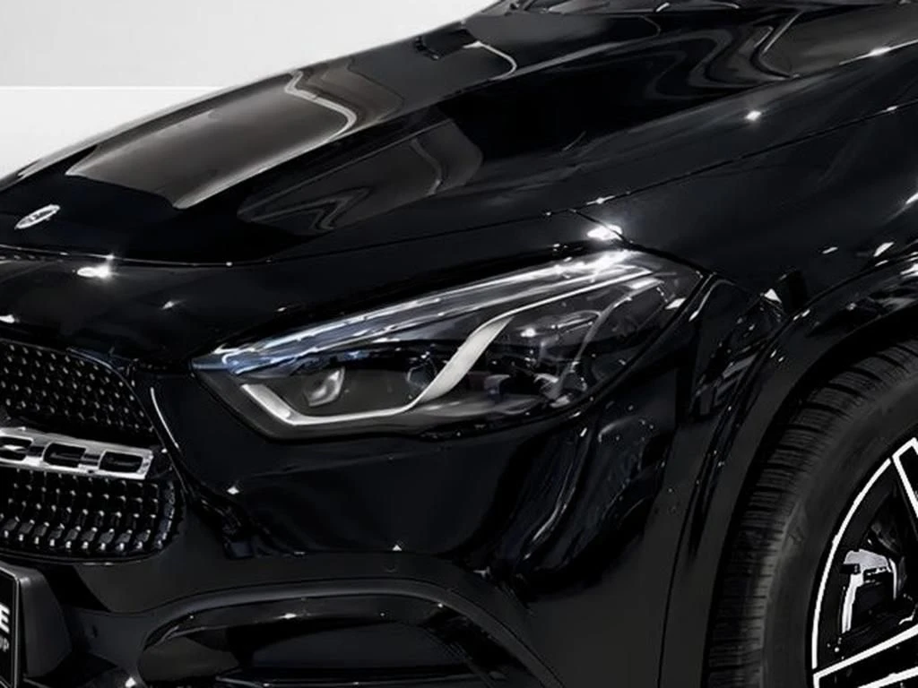 Mercedes-Benz-GLA 200 d-image-4