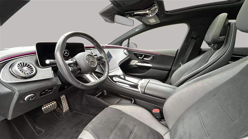 Mercedes-Benz-EQE-image-9