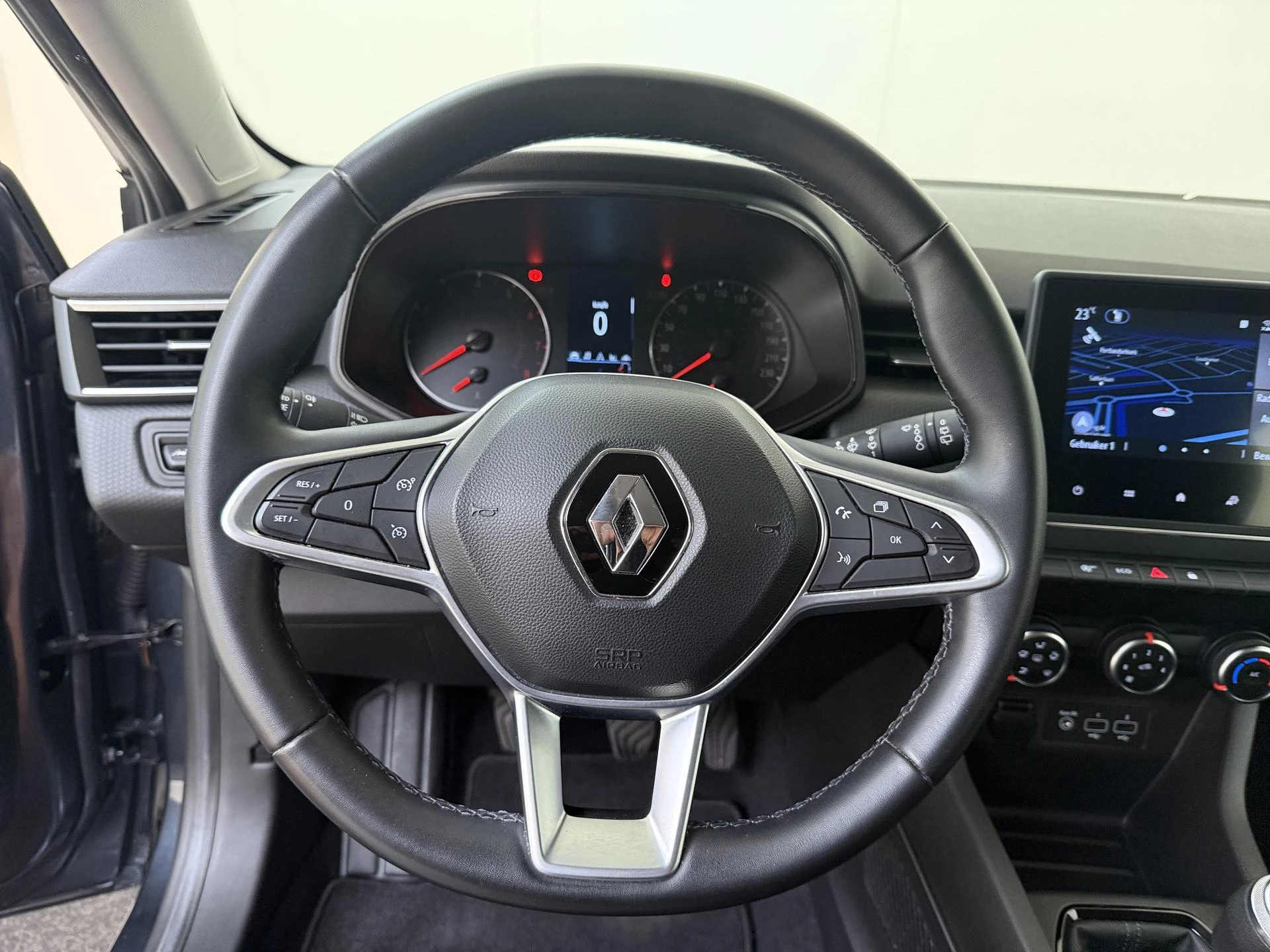 Renault-Clio-image-9