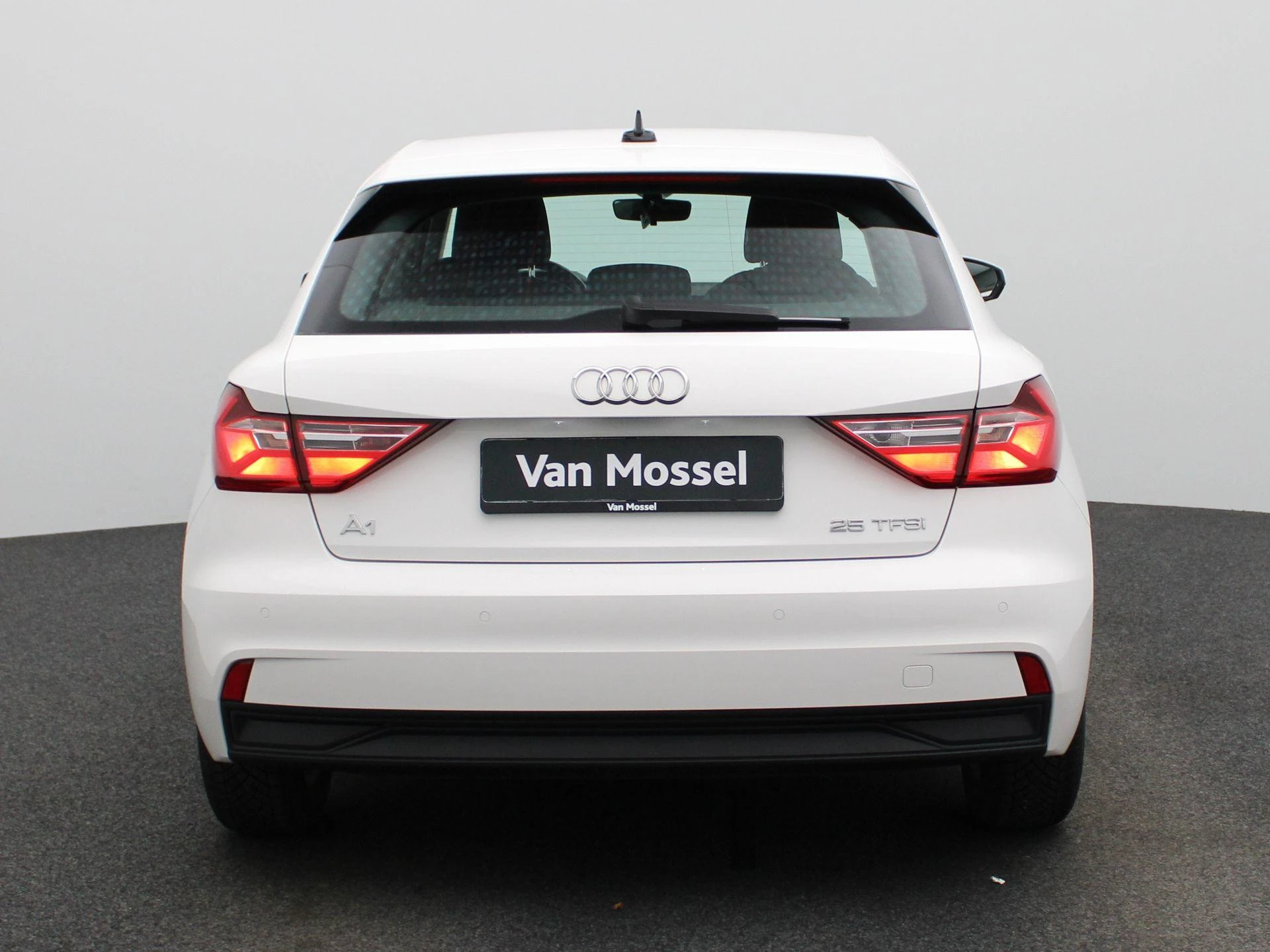 Audi-A1 Sportback-image-5