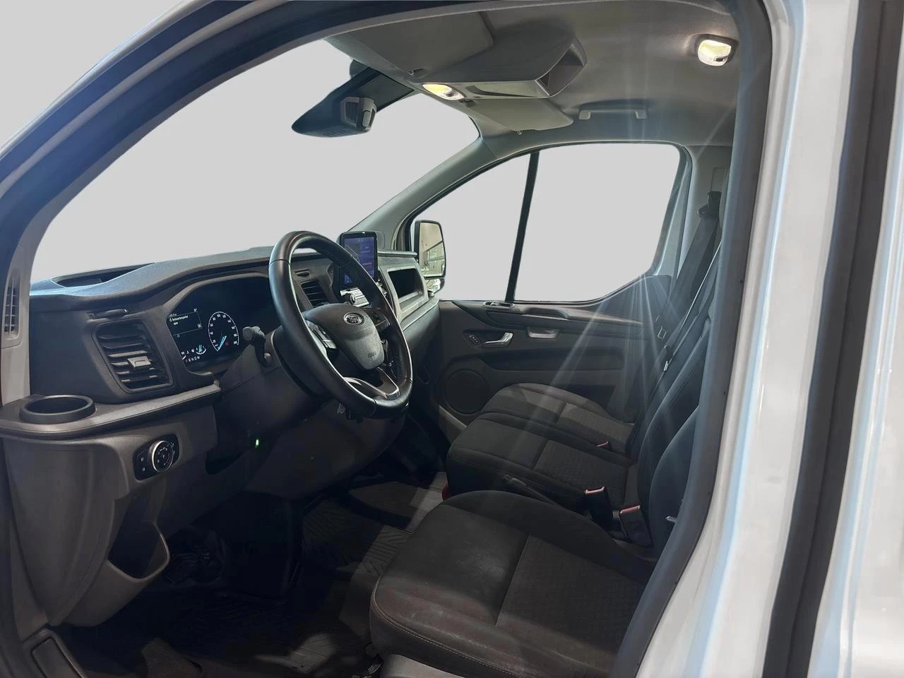 Ford-Transit Custom-image-7