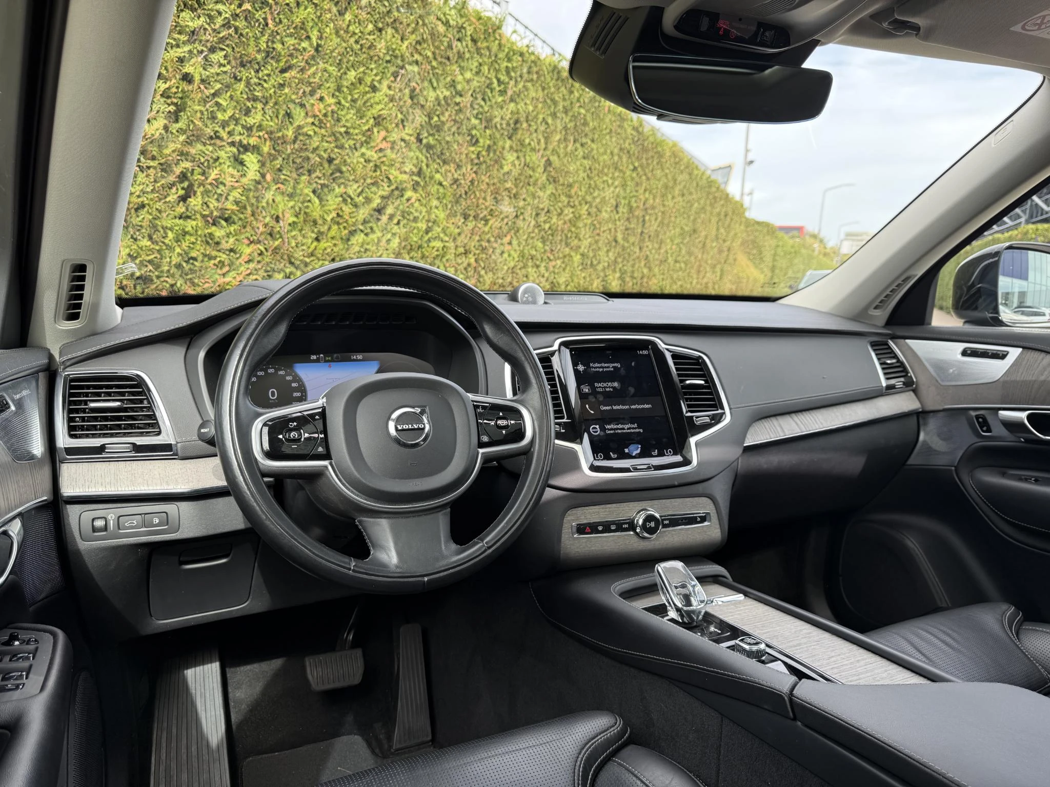 Volvo-XC90-image-1