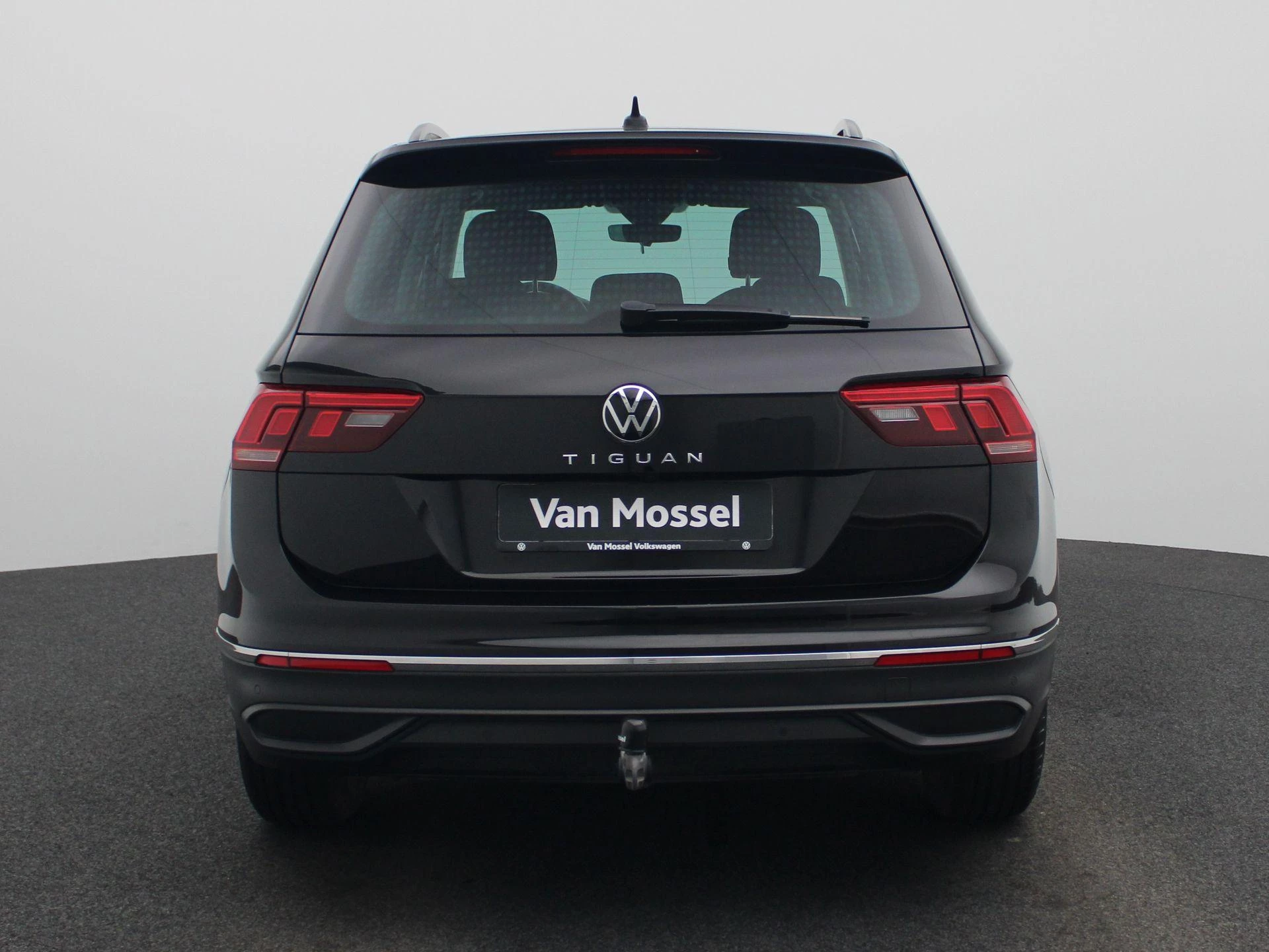 Volkswagen-Tiguan-image-6