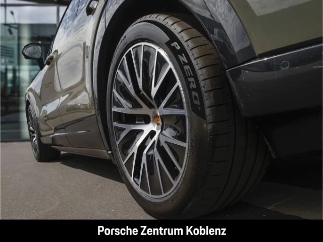 Porsche Cayenne Electric -