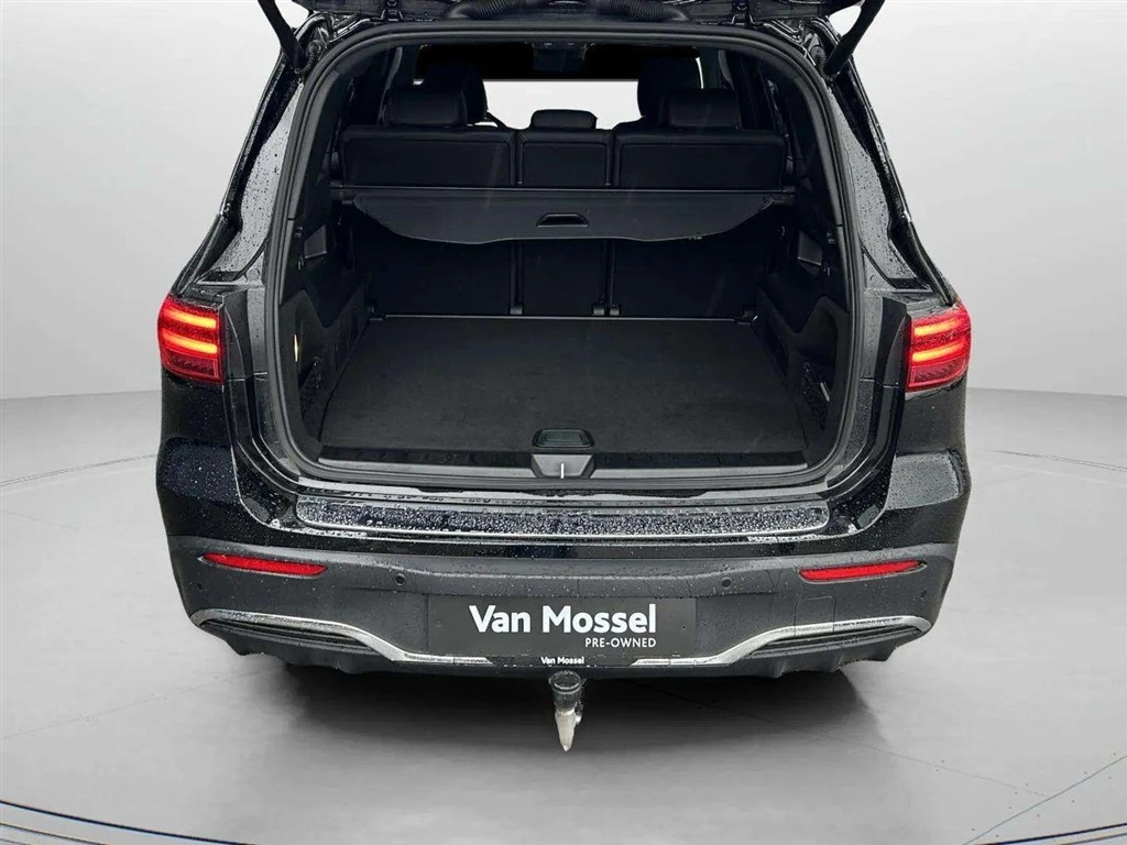 Mercedes-Benz-EQB-image-24