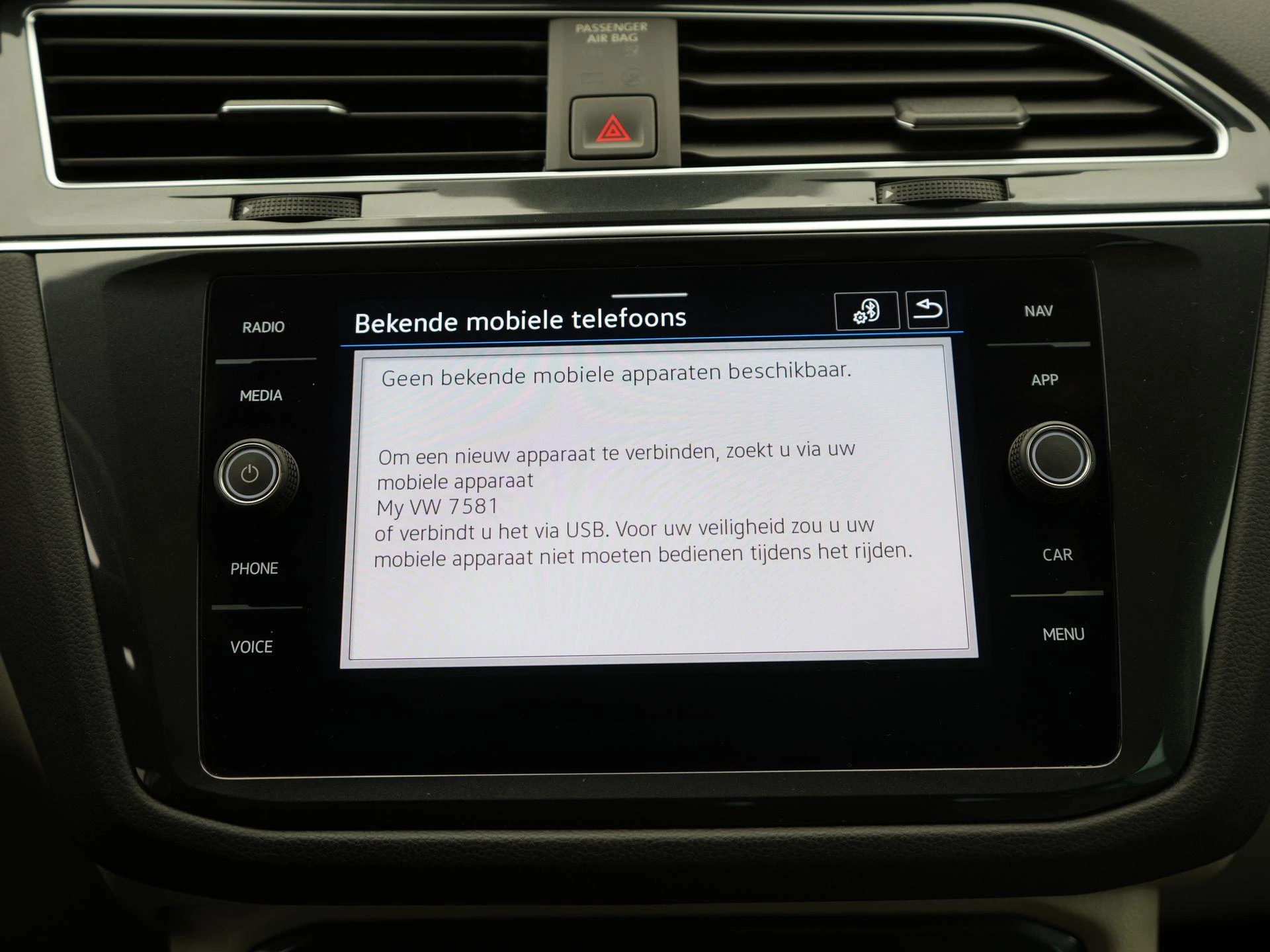 Volkswagen-Tiguan-image-13