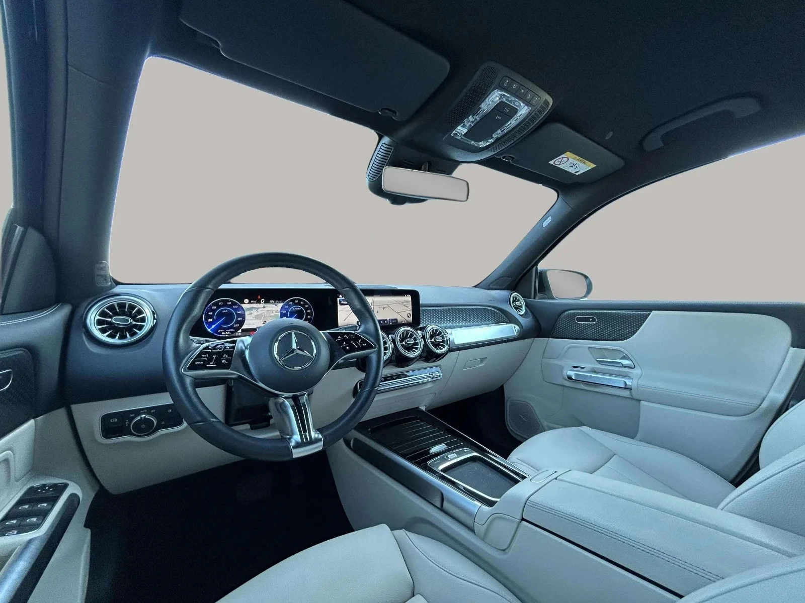 Mercedes-Benz-EQB-image-11