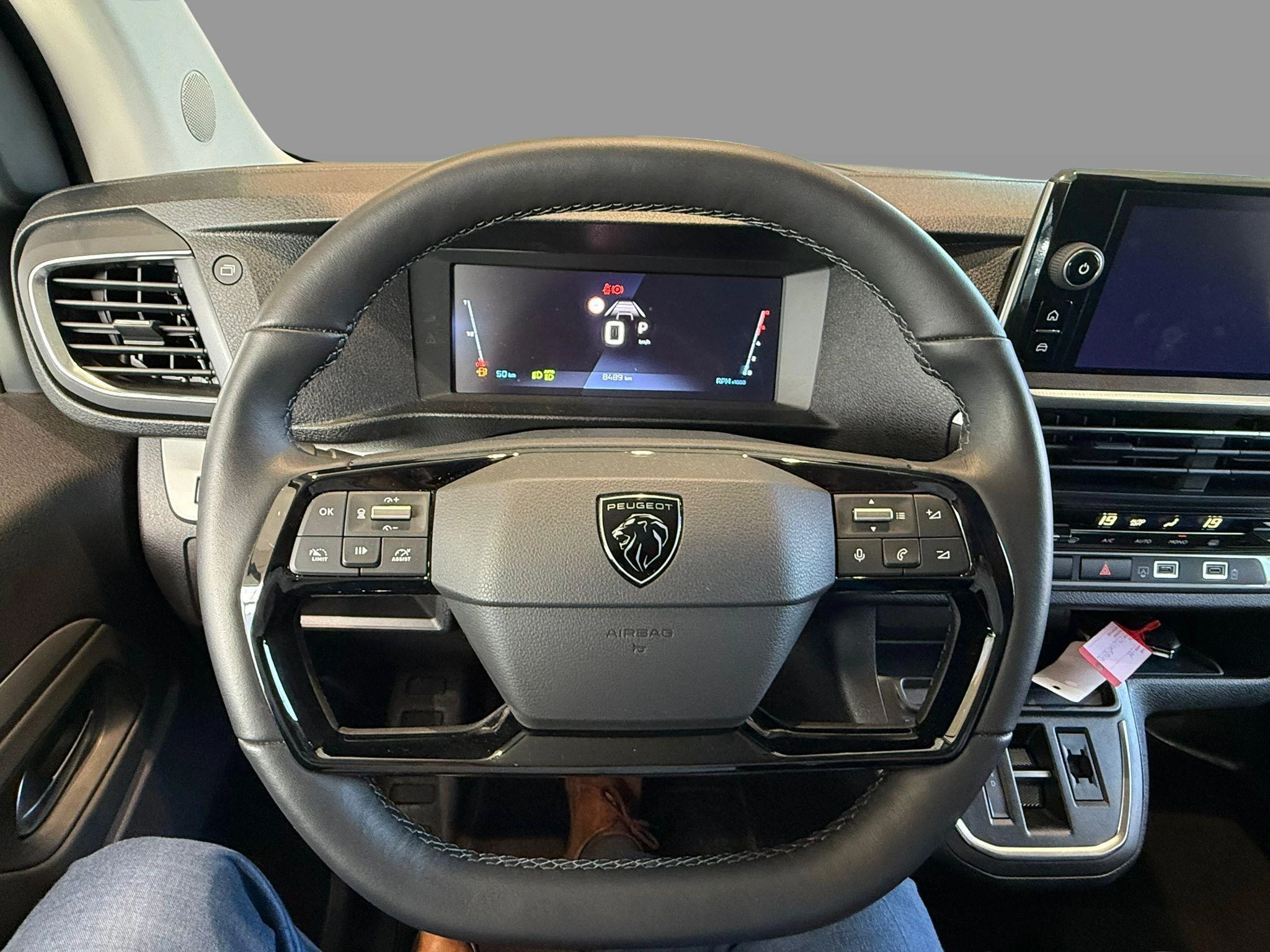 Peugeot Expert Standard L2 2.0 BlueHDi 180 EAT8