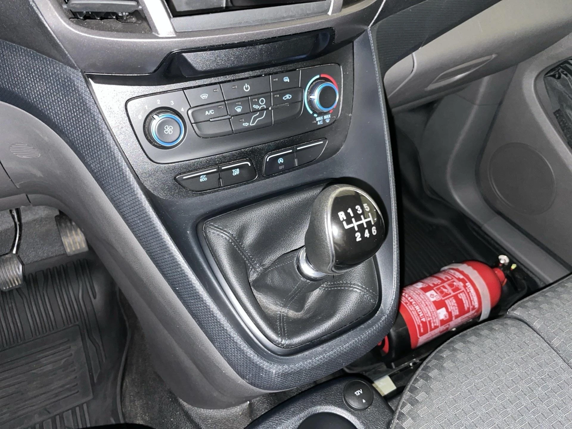 Ford-Transit Connect-image-9
