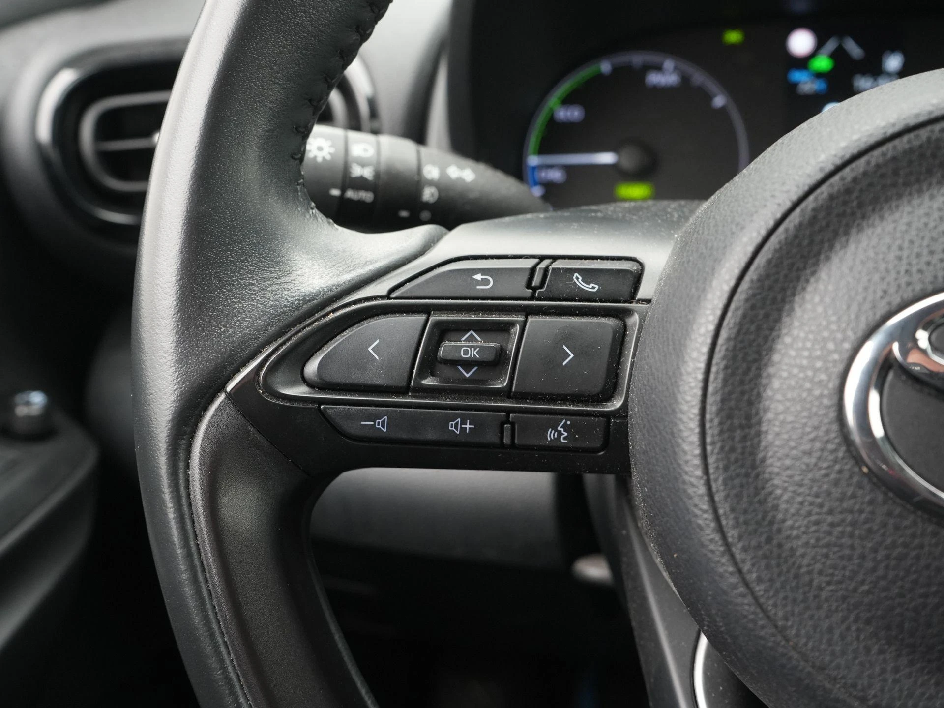 Toyota-Yaris-image-20