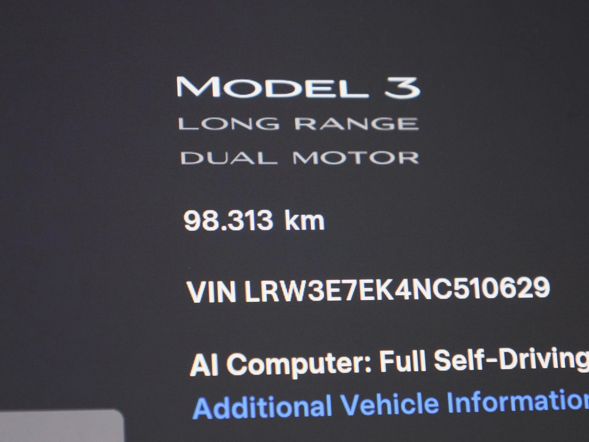 Tesla-Model 3-image-7